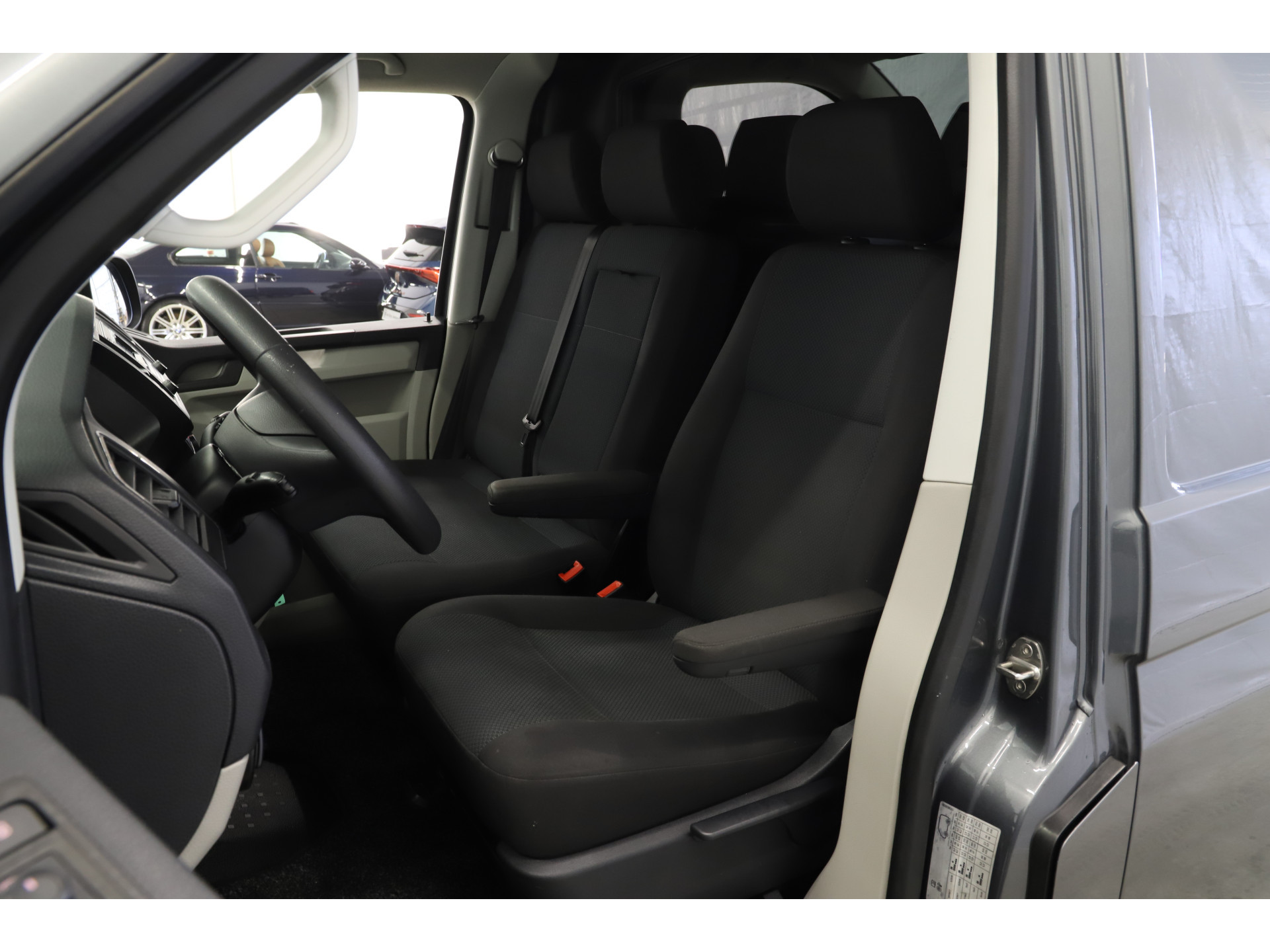 Volkswagen - Transporter 2.0 TDI 102pk L1H1 Comfortline - 2020