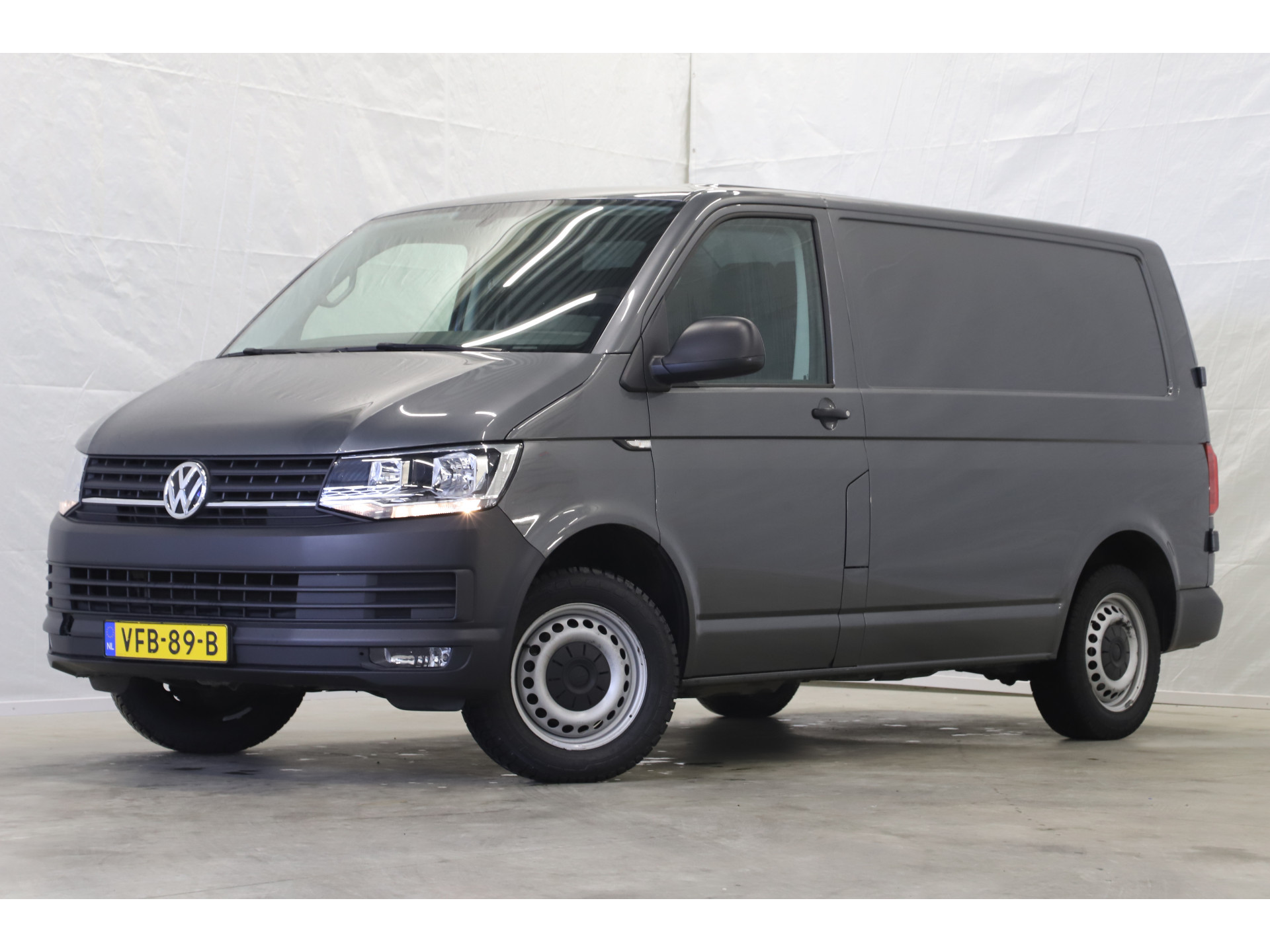Volkswagen - Transporter 2.0 TDI 102pk L1H1 Comfortline - 2020