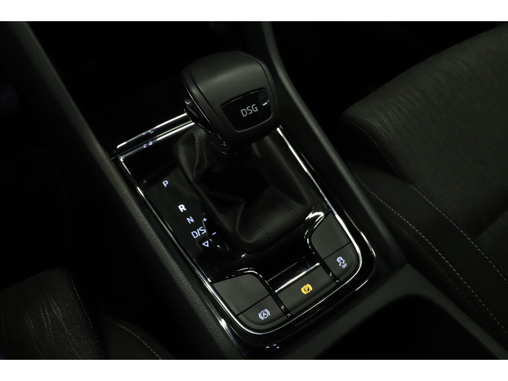 Škoda - Karoq 1.5 TSI 150pk DSG Business Edition - 2020