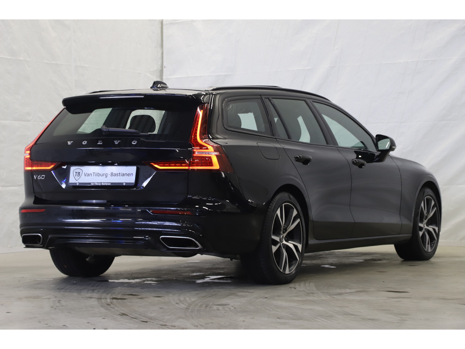 Volvo - V60 2.0 T8 Twin Engine AWD R-Design - 2019