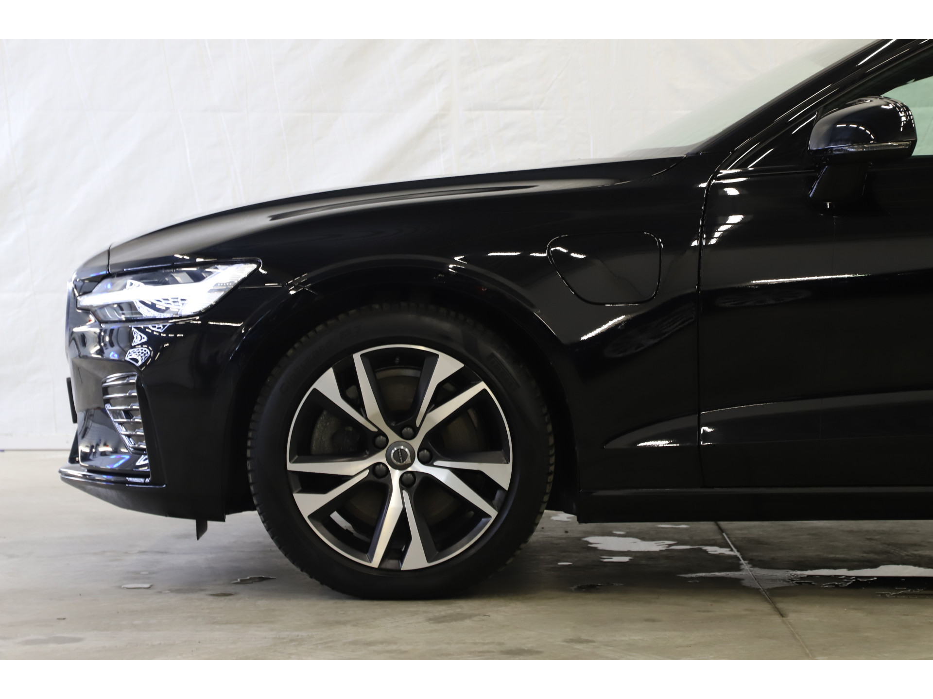 Volvo - V60 2.0 T8 Twin Engine AWD R-Design - 2019