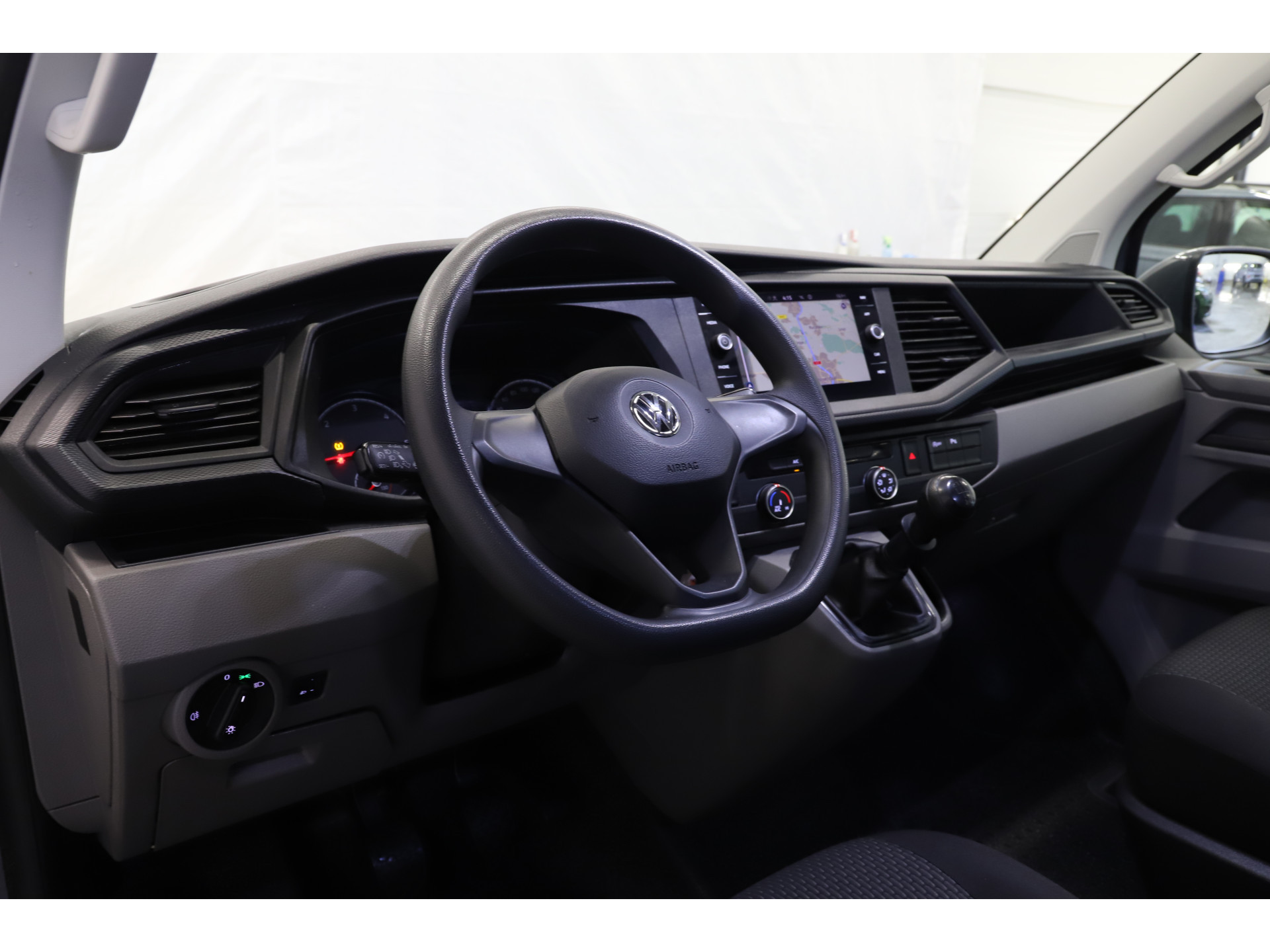 Volkswagen - Transporter 2.0 TDI L2H1 DC Comfortline - 2020