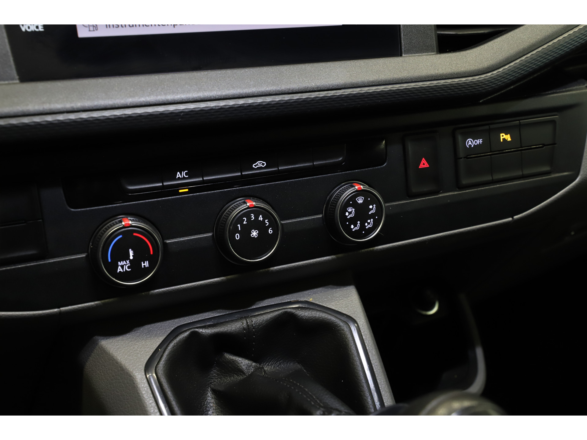 Volkswagen - Transporter 2.0 TDI L2H1 DC Comfortline - 2020