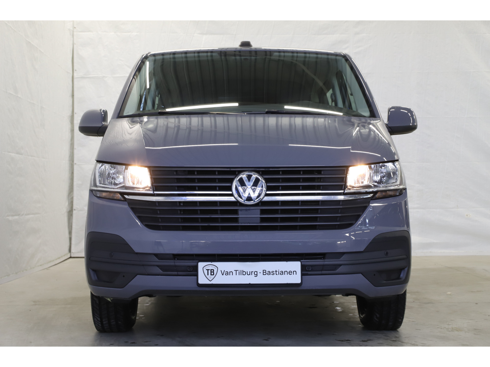 Volkswagen - Transporter 2.0 TDI L2H1 DC Comfortline - 2020