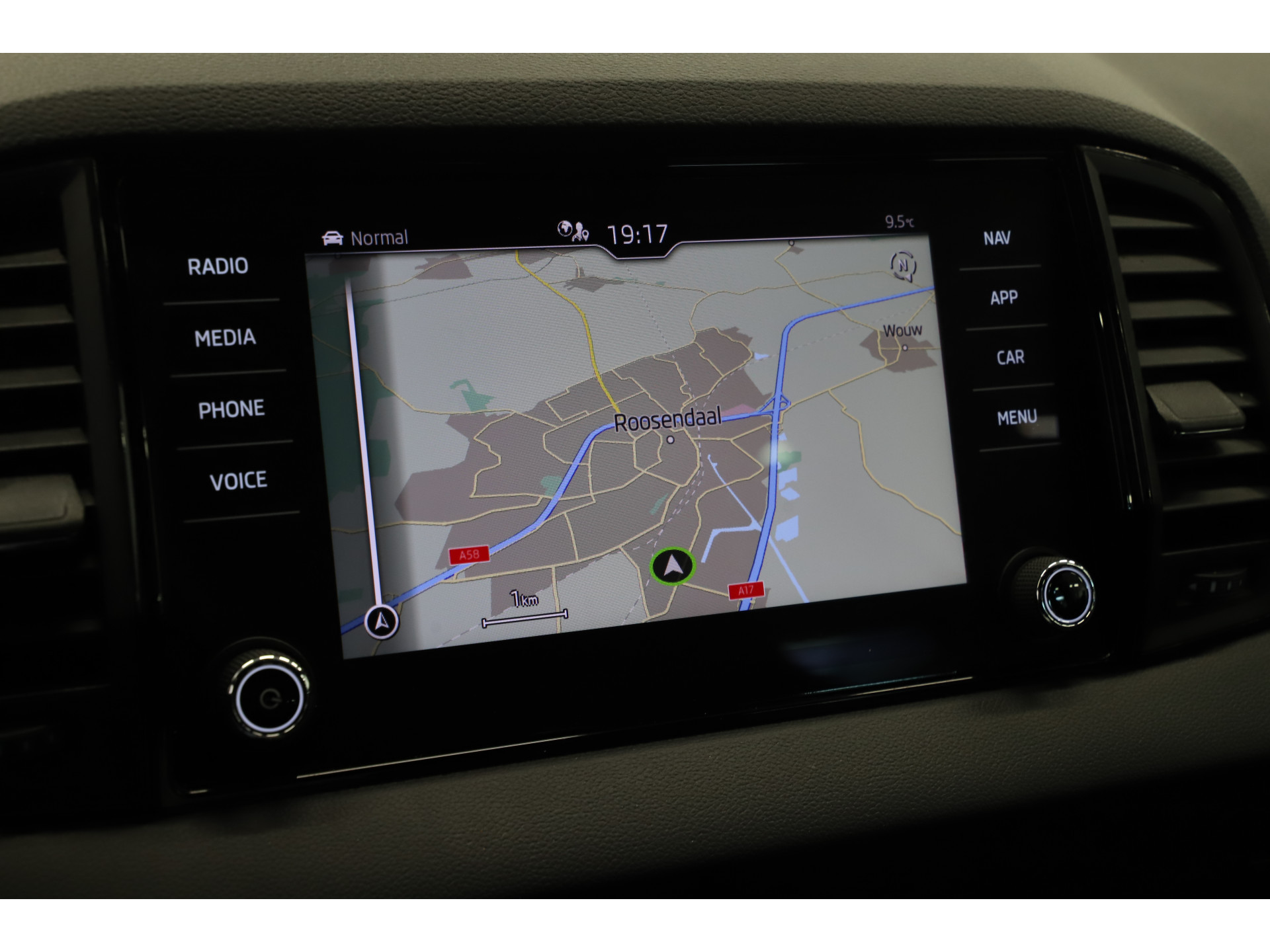 Škoda - Karoq 1.5 TSI 150pk DSG Sportline - 2021