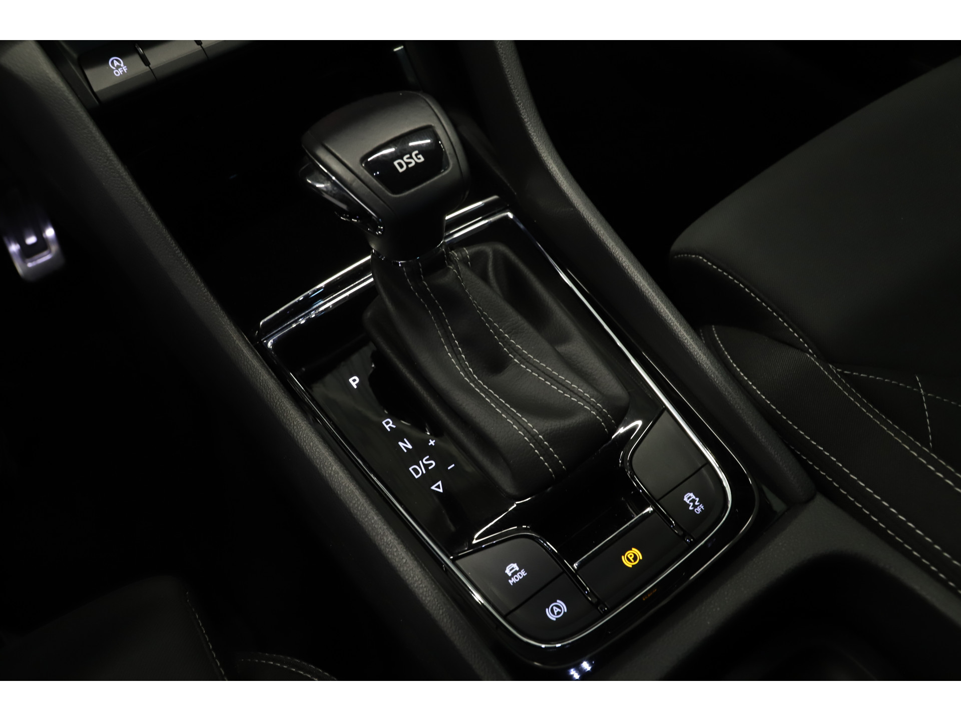 Škoda - Karoq 1.5 TSI 150pk DSG Sportline - 2021