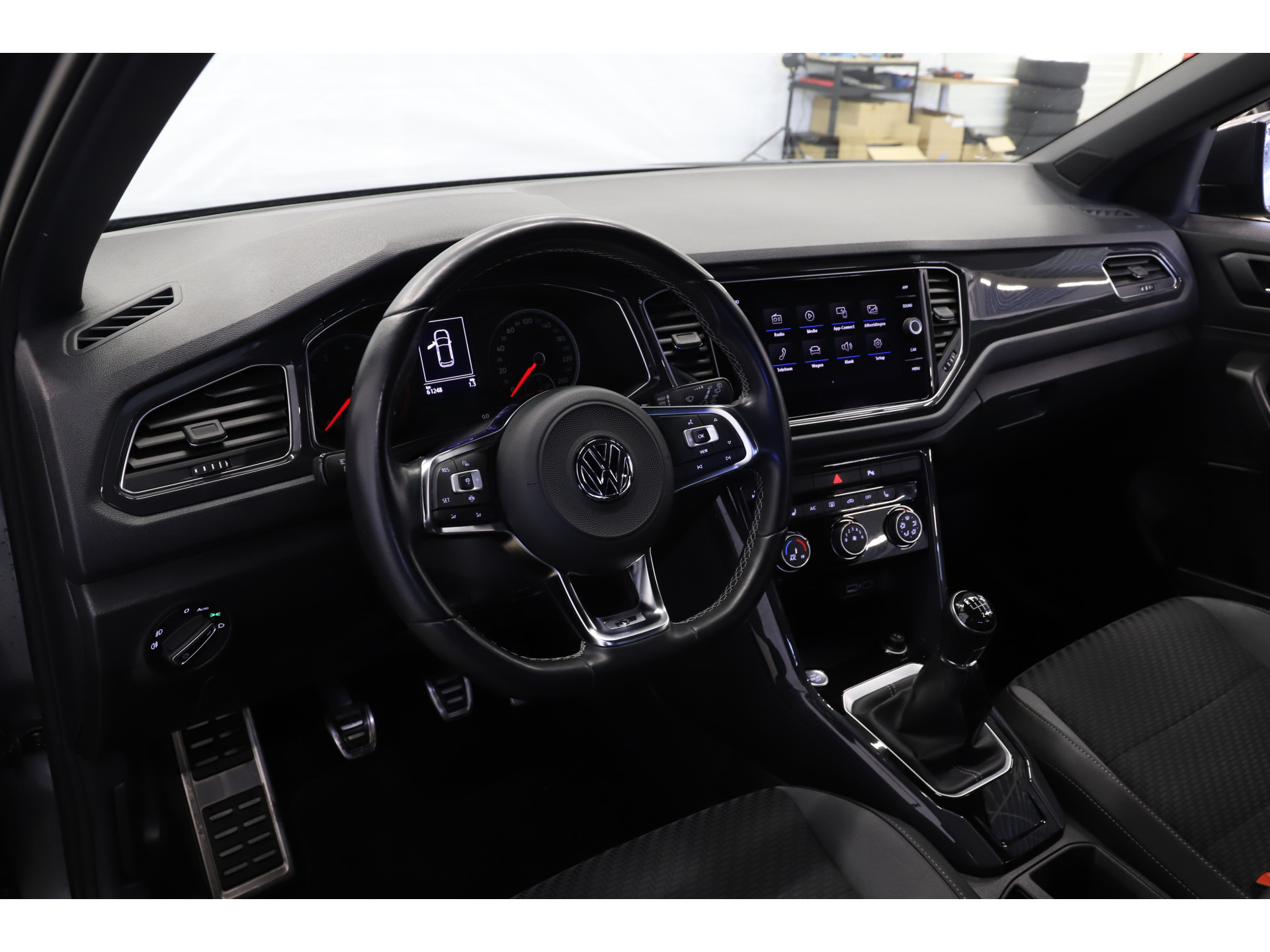 Volkswagen - T-Roc 1.5 TSI 150pk Sport R-Line - 2019