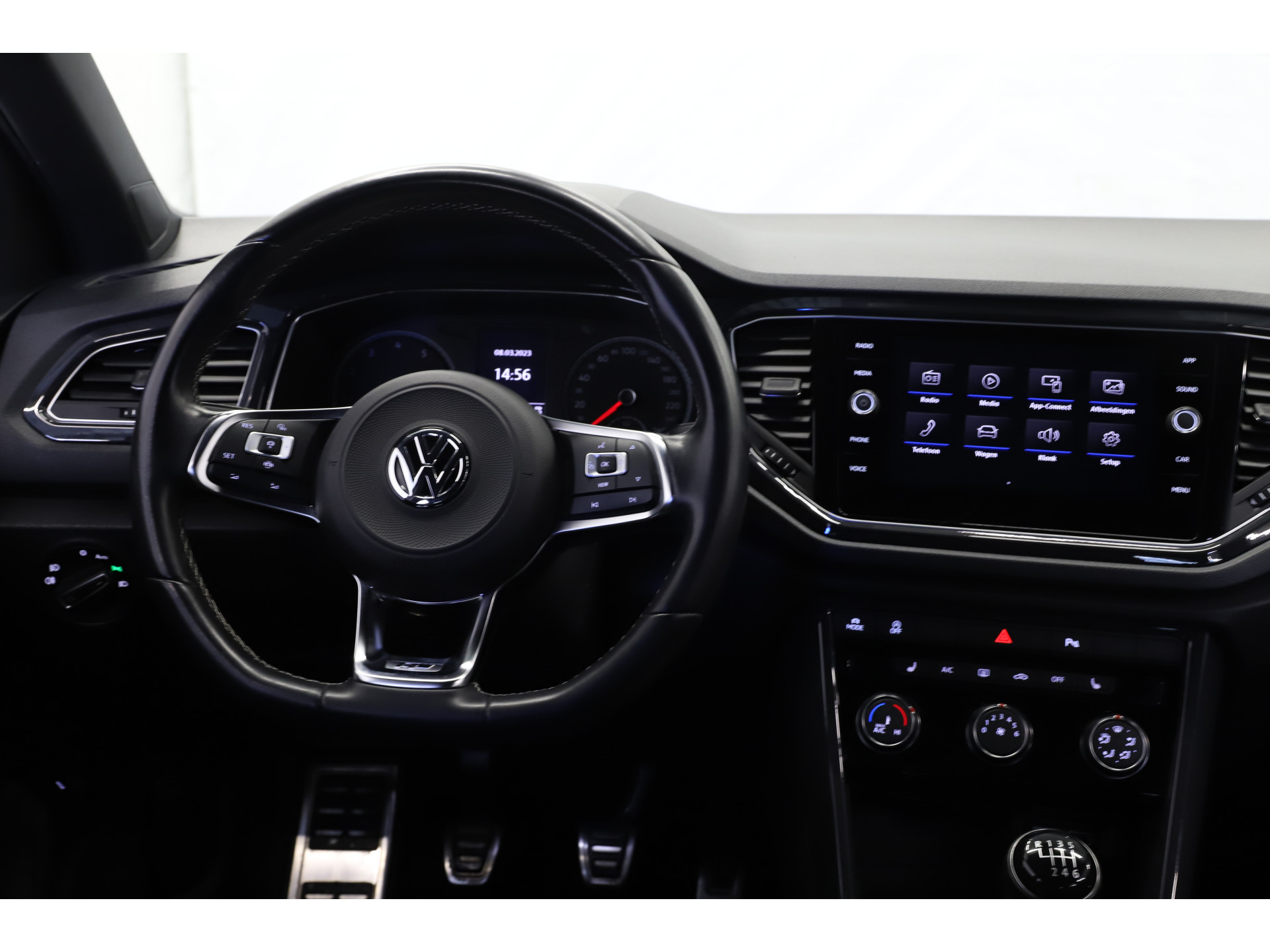Volkswagen - T-Roc 1.5 TSI 150pk Sport R-Line - 2019