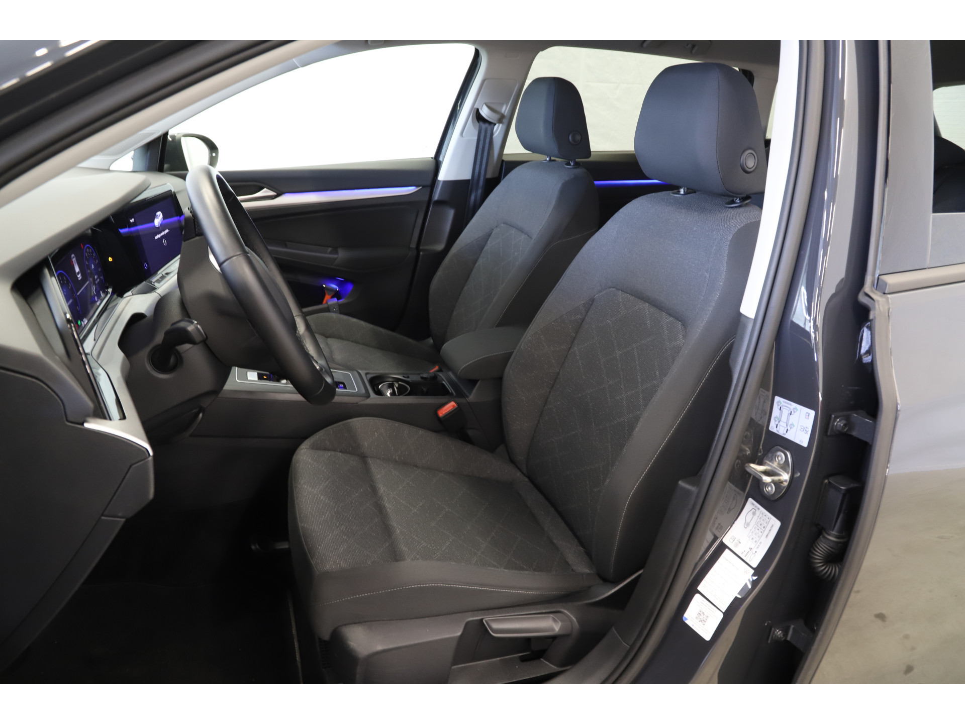 Volkswagen - GOLF Variant 1.0 eTSI 110pk DSG Life - 2021