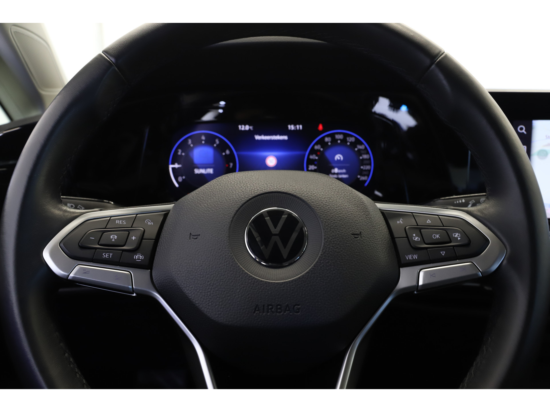 Volkswagen - GOLF Variant 1.0 eTSI 110pk DSG Life - 2021