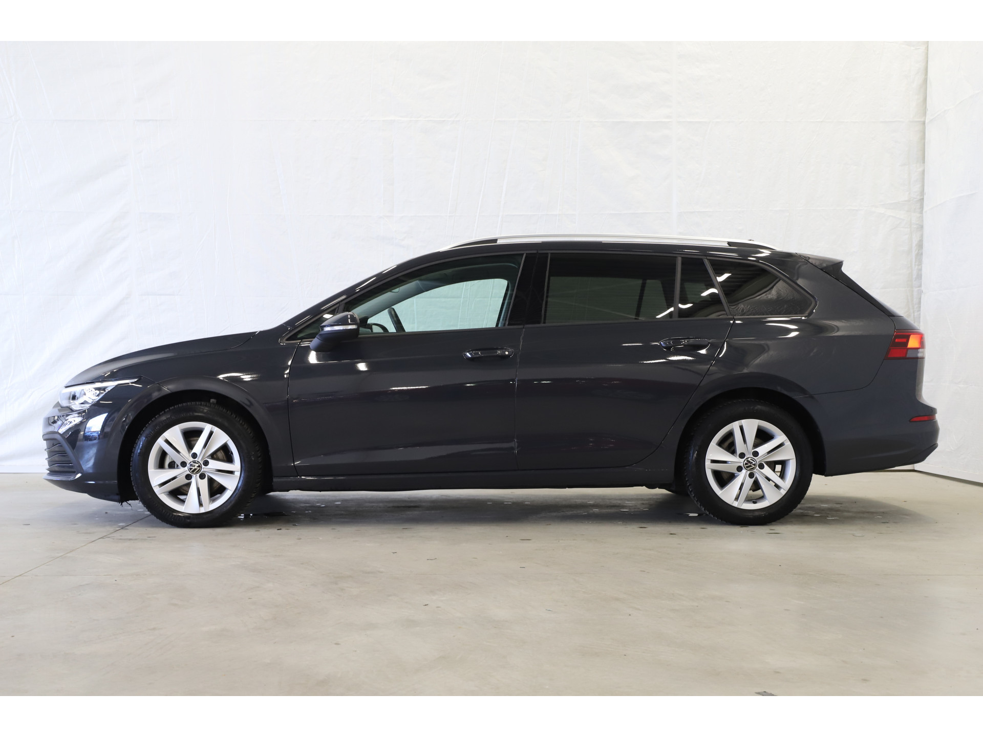 Volkswagen - GOLF Variant 1.0 eTSI 110pk DSG Life - 2021
