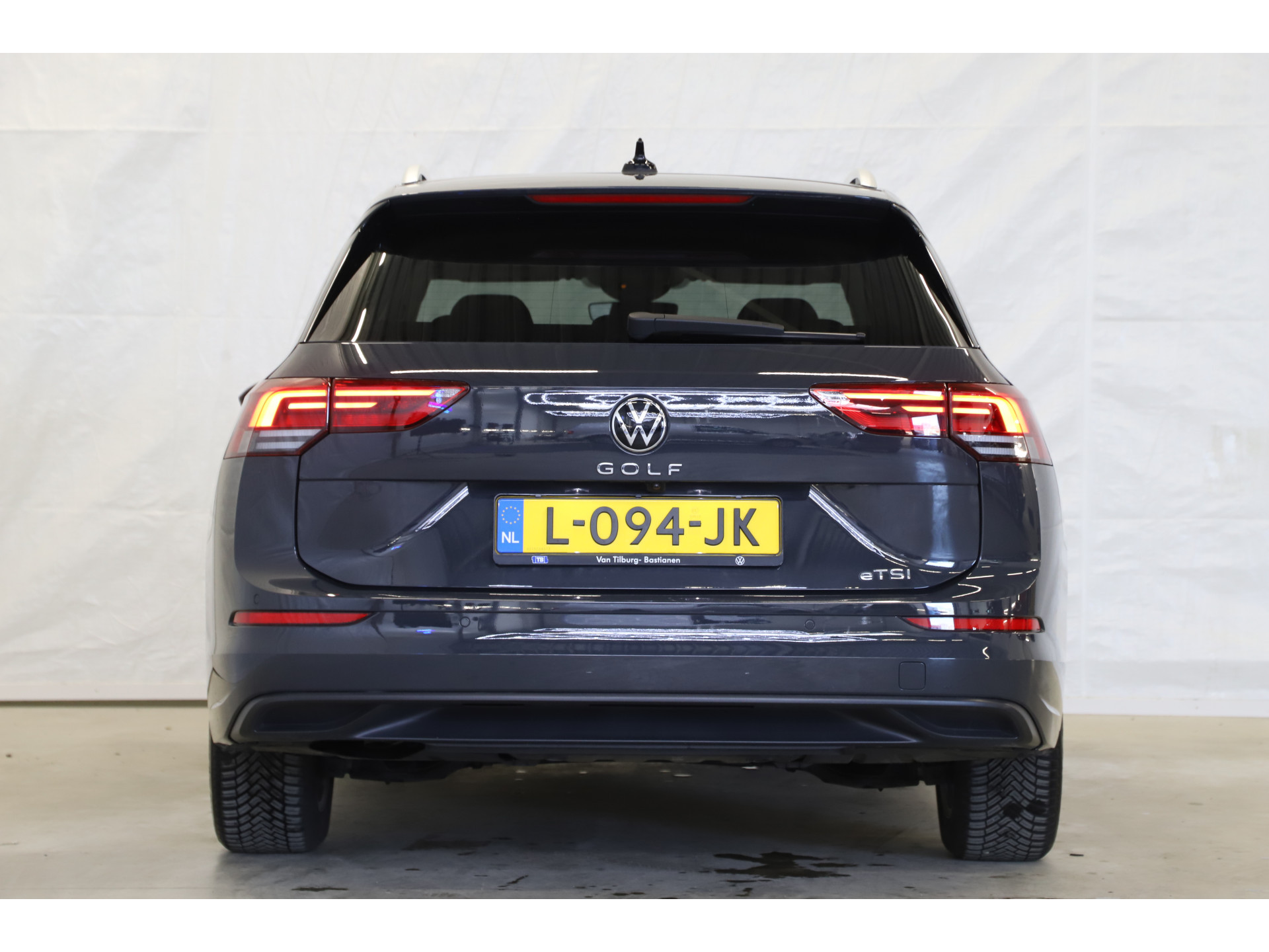 Volkswagen - GOLF Variant 1.0 eTSI 110pk DSG Life - 2021