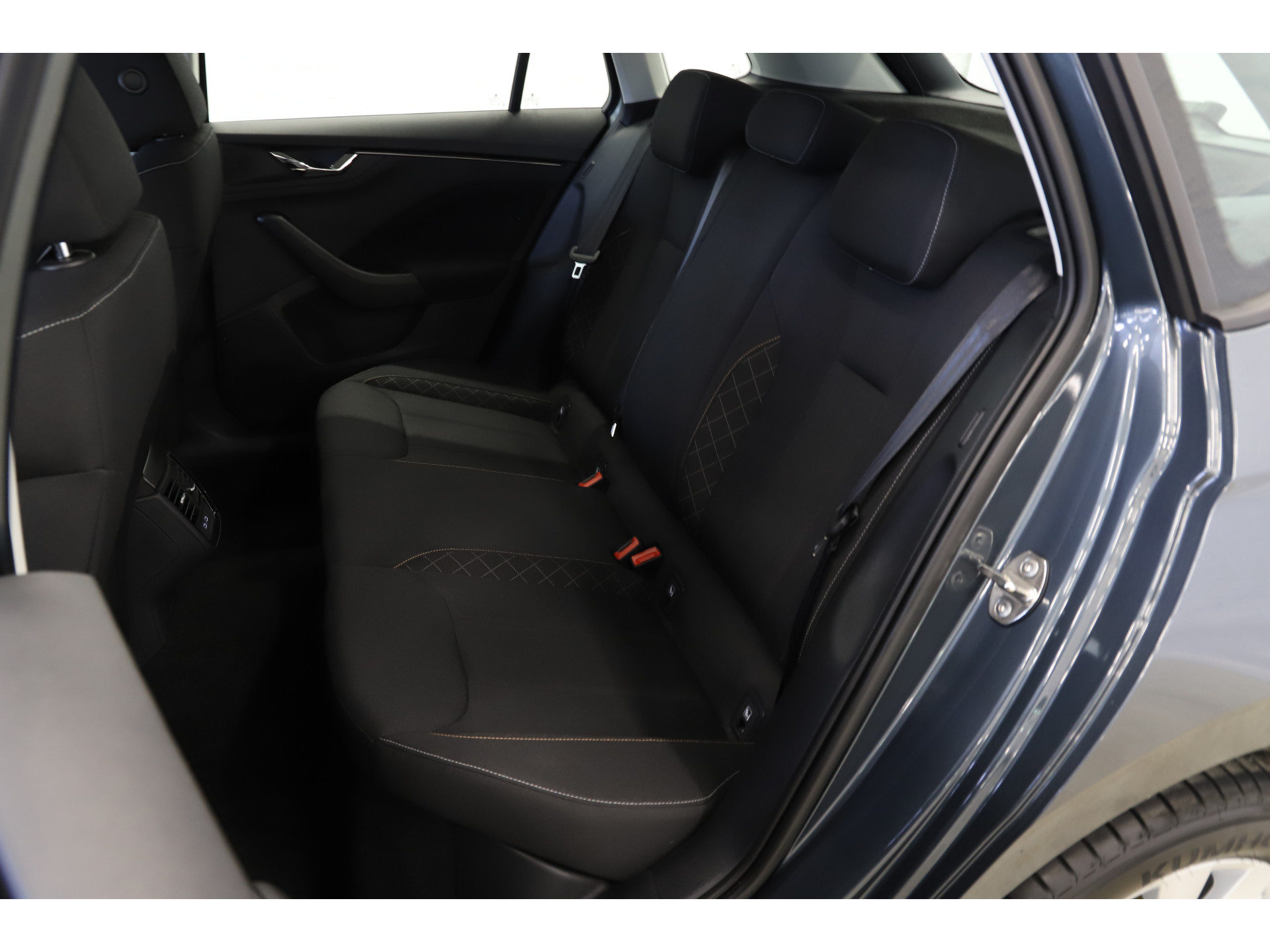 Škoda - Kamiq 1.0 TSI 110pk DSG Ambition - 2021