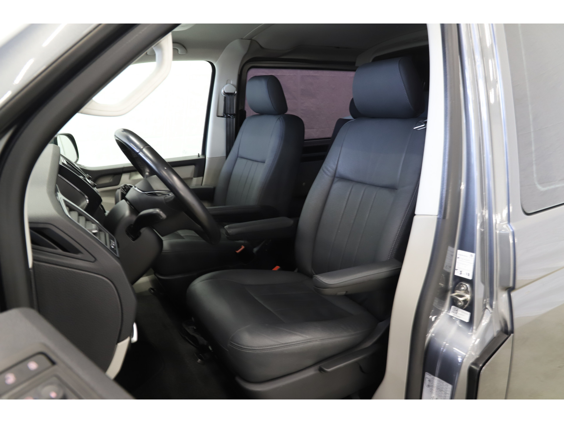 Volkswagen - Transporter 2.0 TDI 150pk DSG L1H1 Highline - 2018
