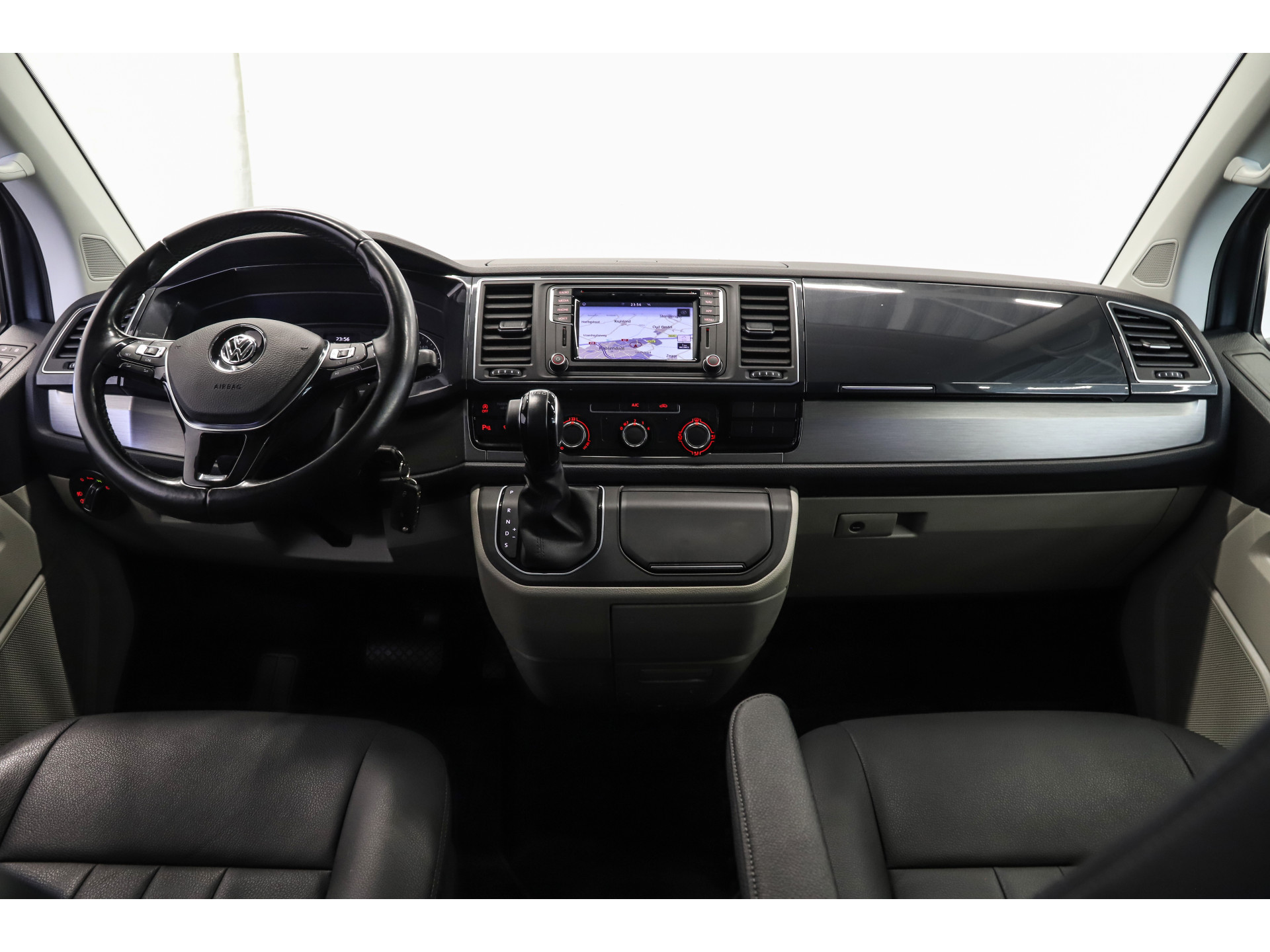 Volkswagen - Transporter 2.0 TDI 150pk DSG L1H1 Highline - 2018