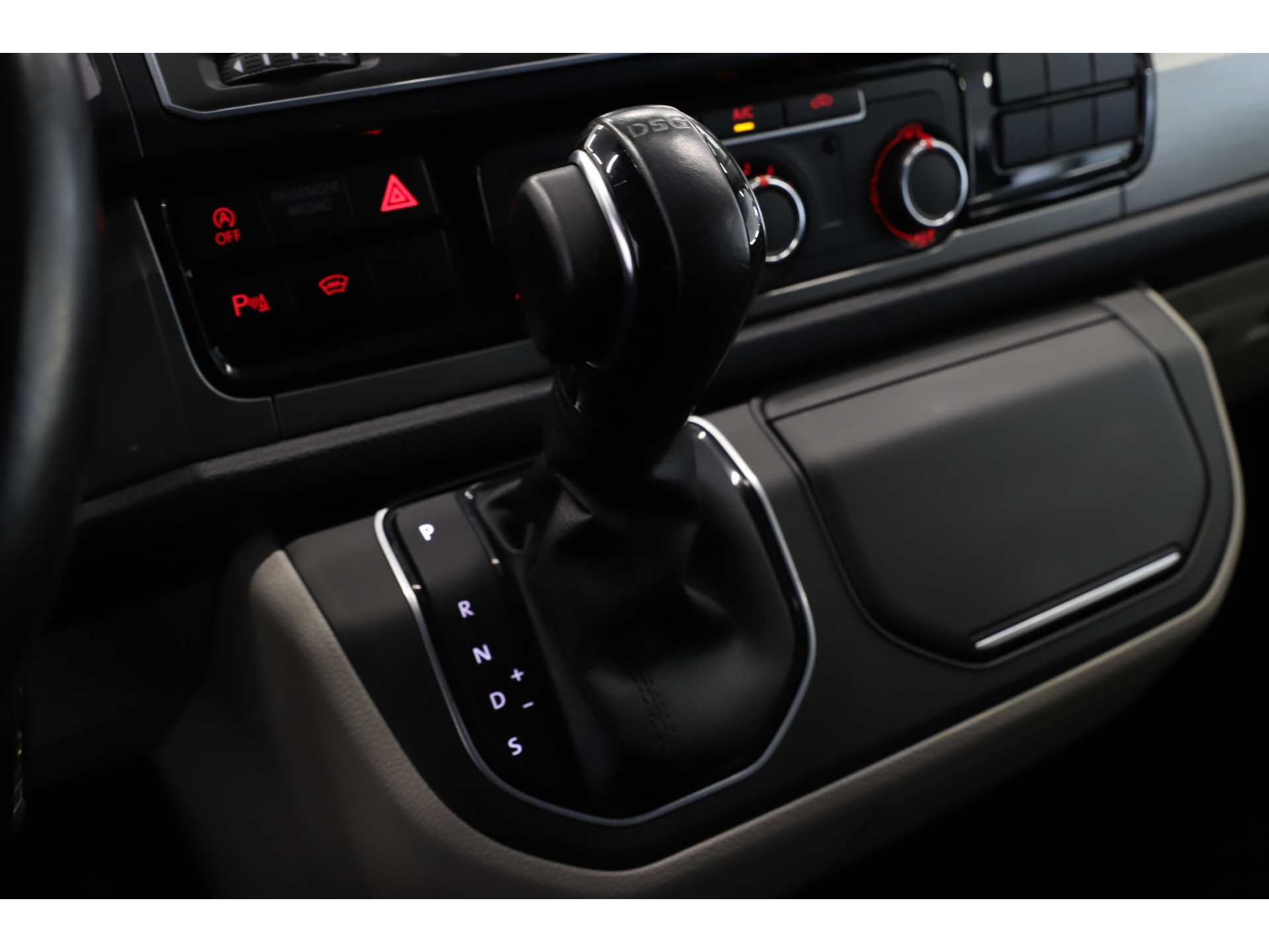 Volkswagen - Transporter 2.0 TDI 150pk DSG L1H1 Highline - 2018