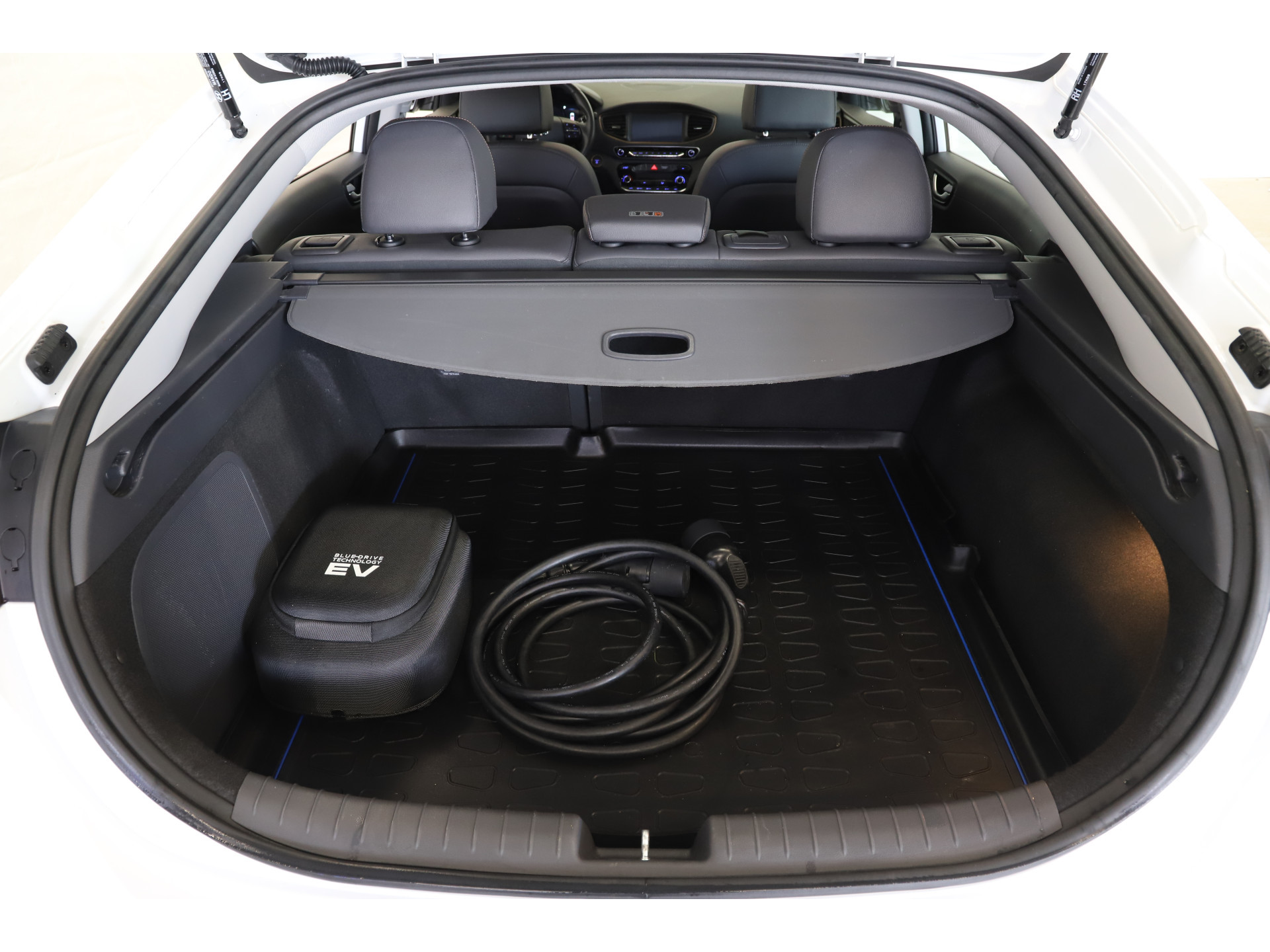 Hyundai - IONIQ Premium EV - 2018
