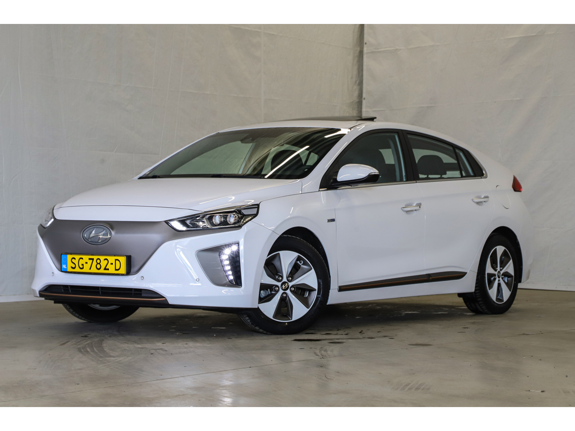Hyundai - IONIQ Premium EV - 2018