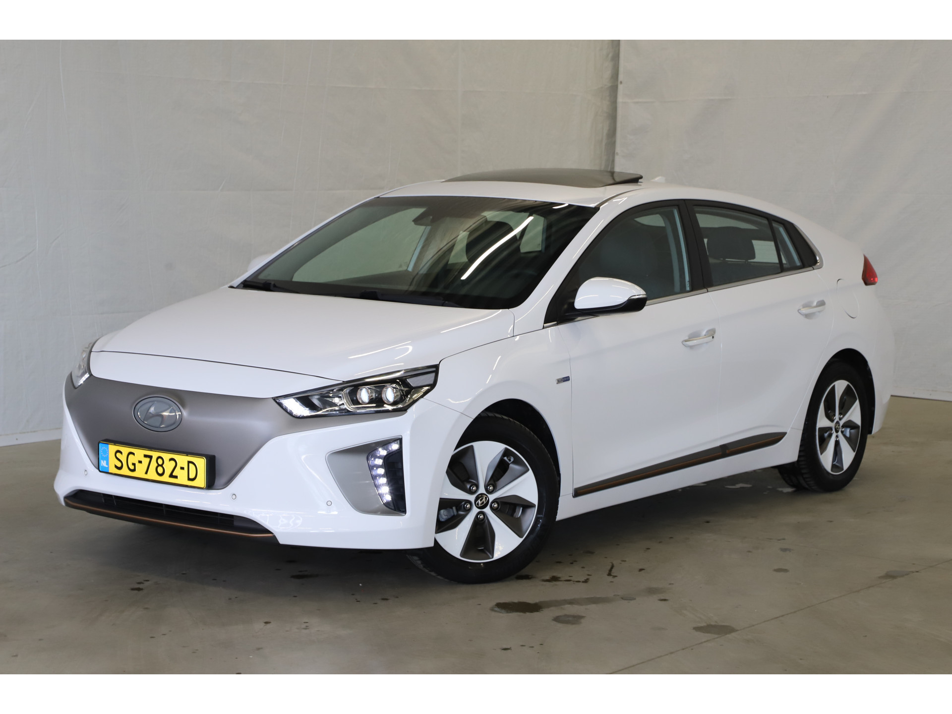 Hyundai - IONIQ Premium EV - 2018