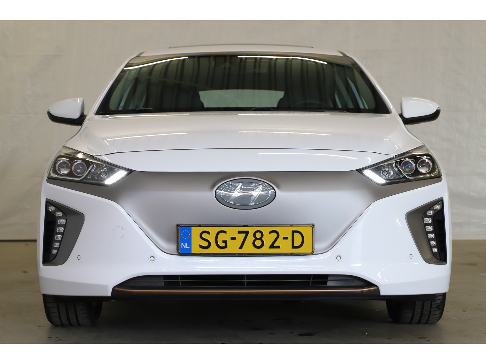 Hyundai - IONIQ Premium EV - 2018