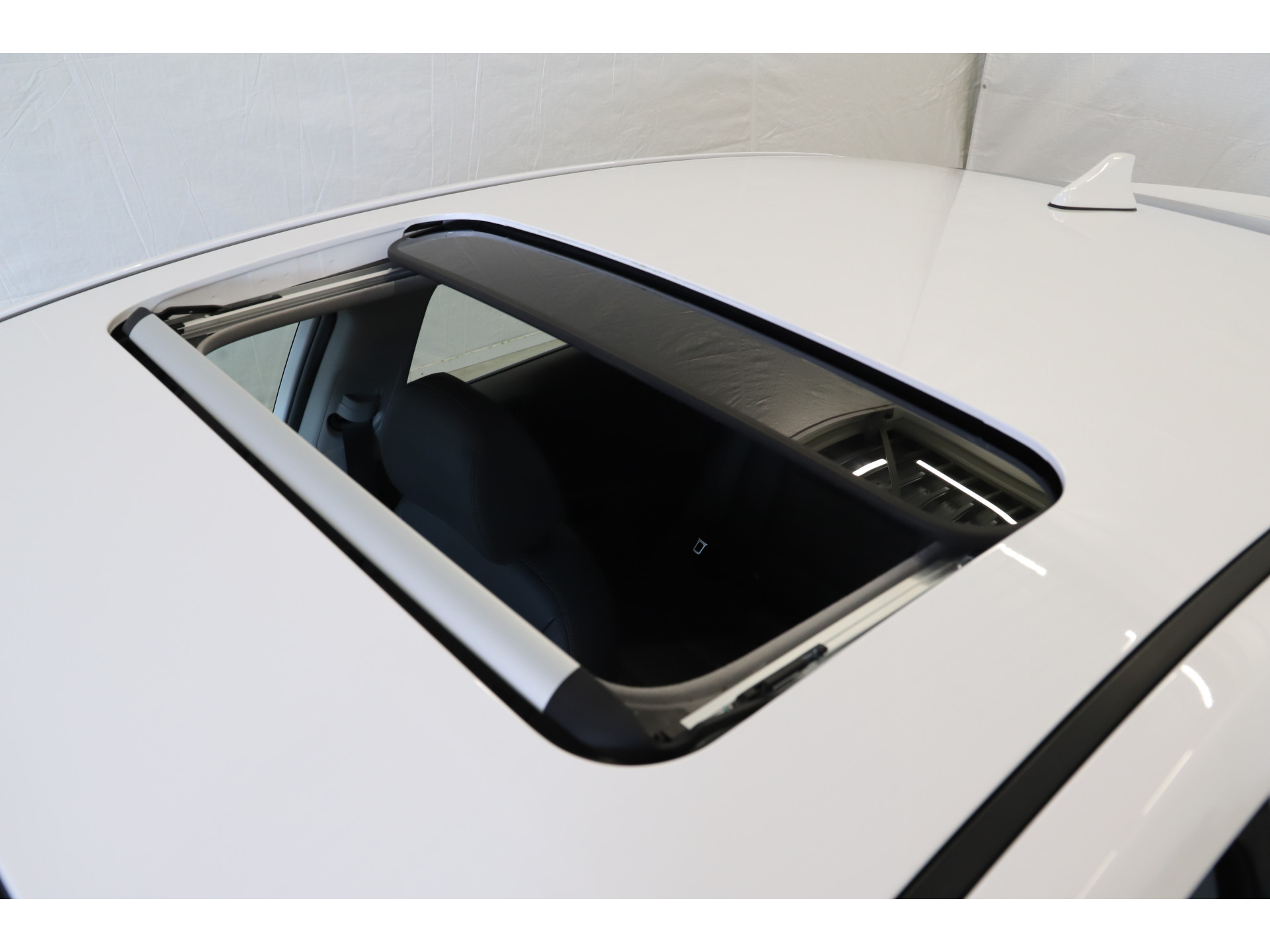Hyundai - IONIQ Premium EV - 2018
