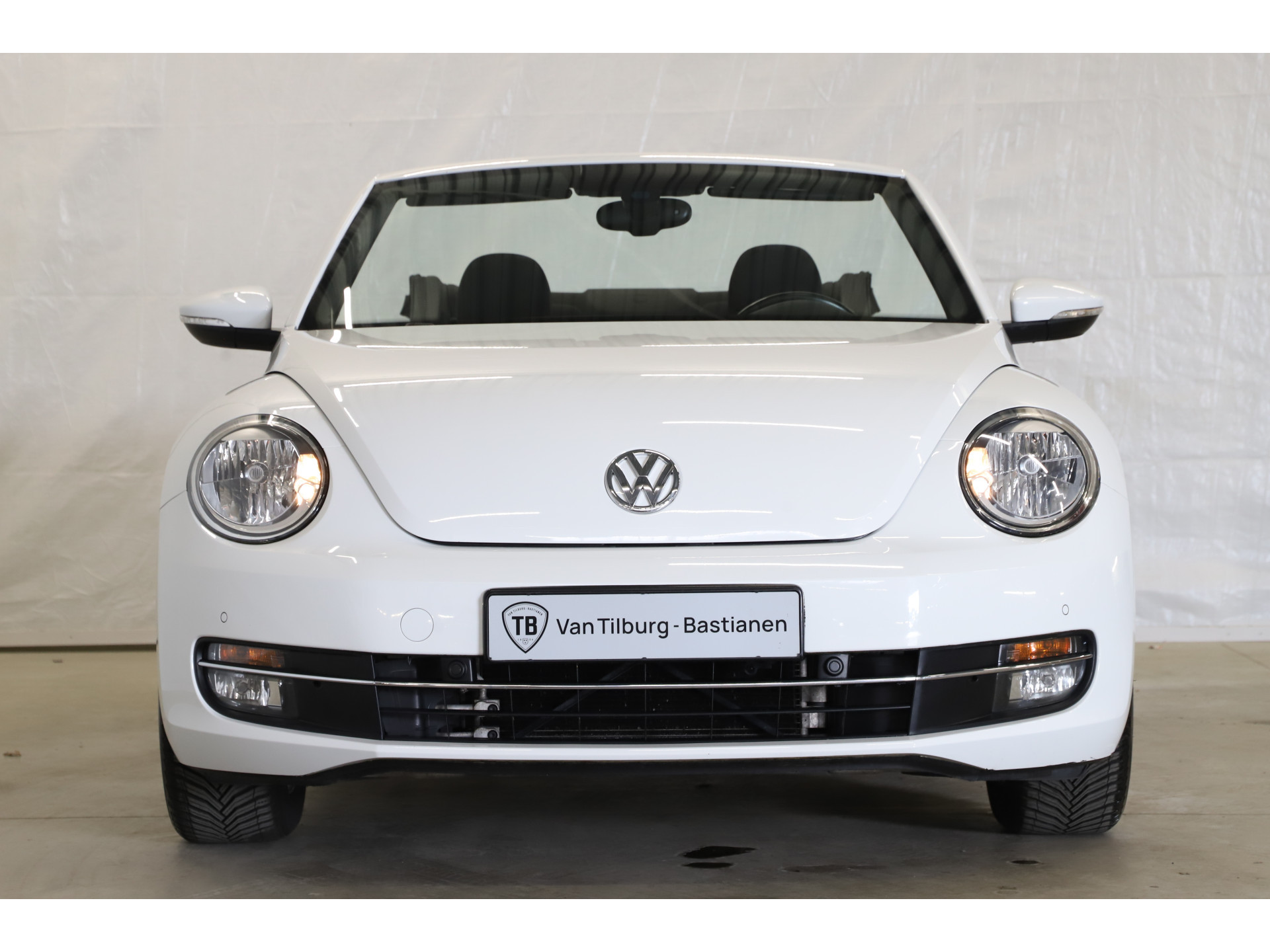 Volkswagen - Beetle Cabriolet 1.2 TSI 105pk Design - 2015