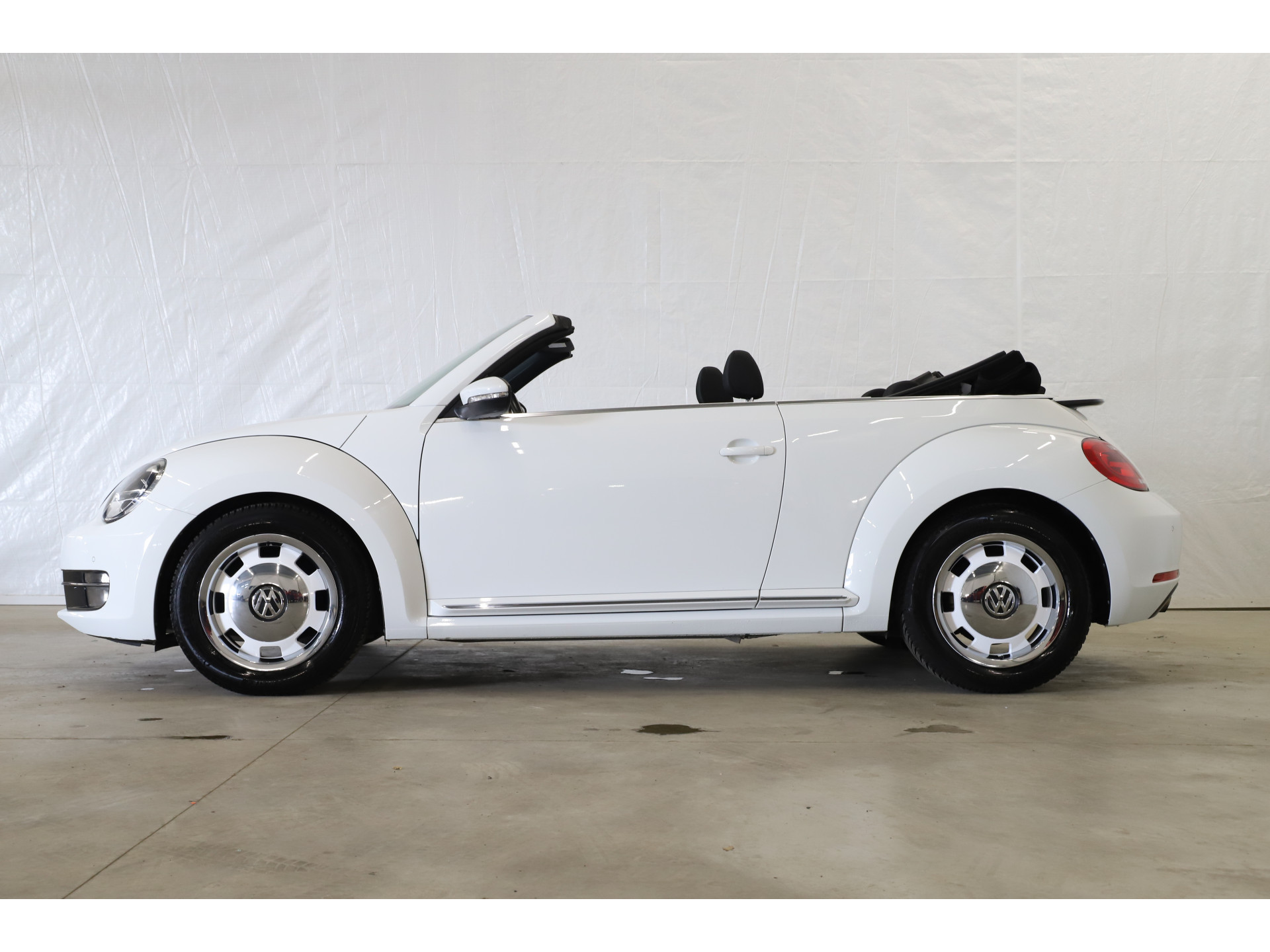 Volkswagen - Beetle Cabriolet 1.2 TSI 105pk Design - 2015