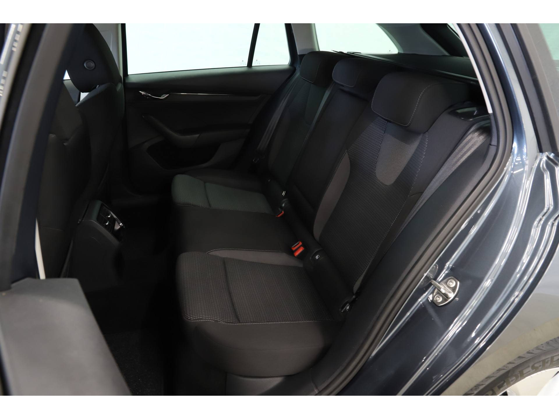 Škoda - Octavia Combi 1.0 e-TSI 110pk DSG Business Edition - 2021