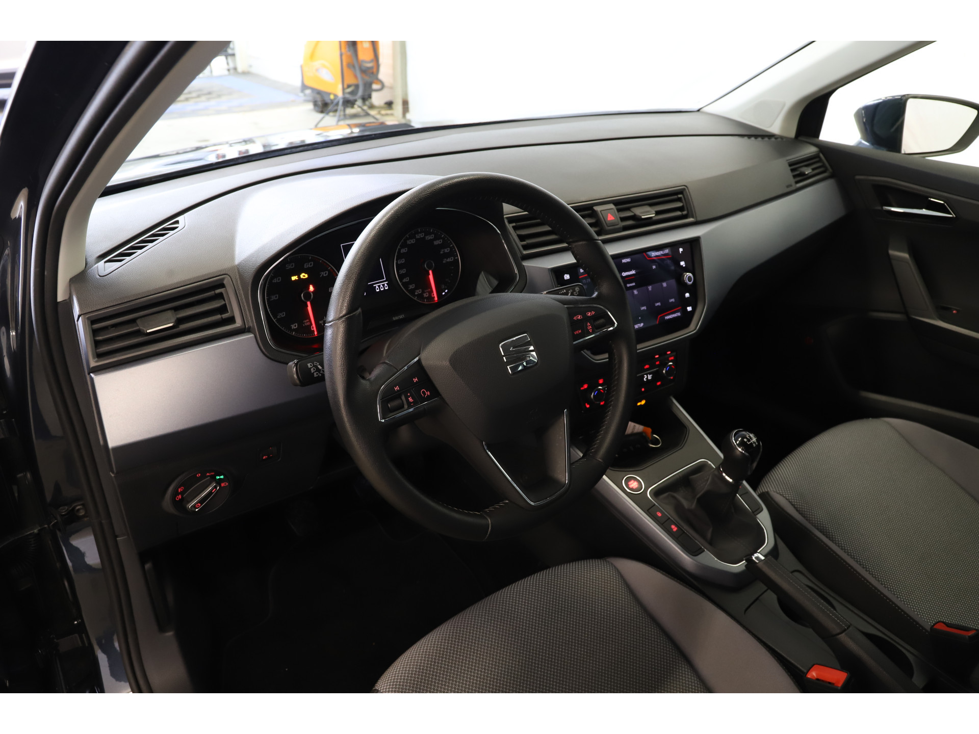 SEAT - Arona 1.0 TSI 95pk Style Business Intense - 2019