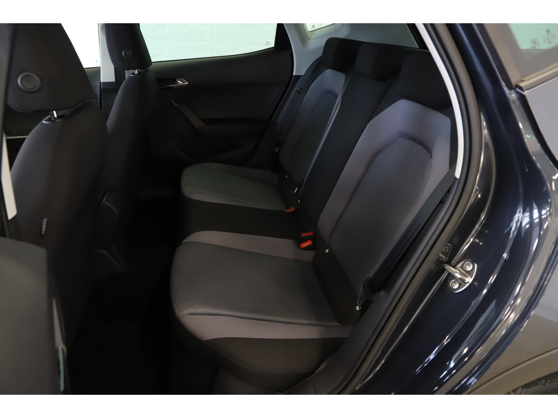 SEAT - Arona 1.0 TSI 95pk Style Business Intense - 2019