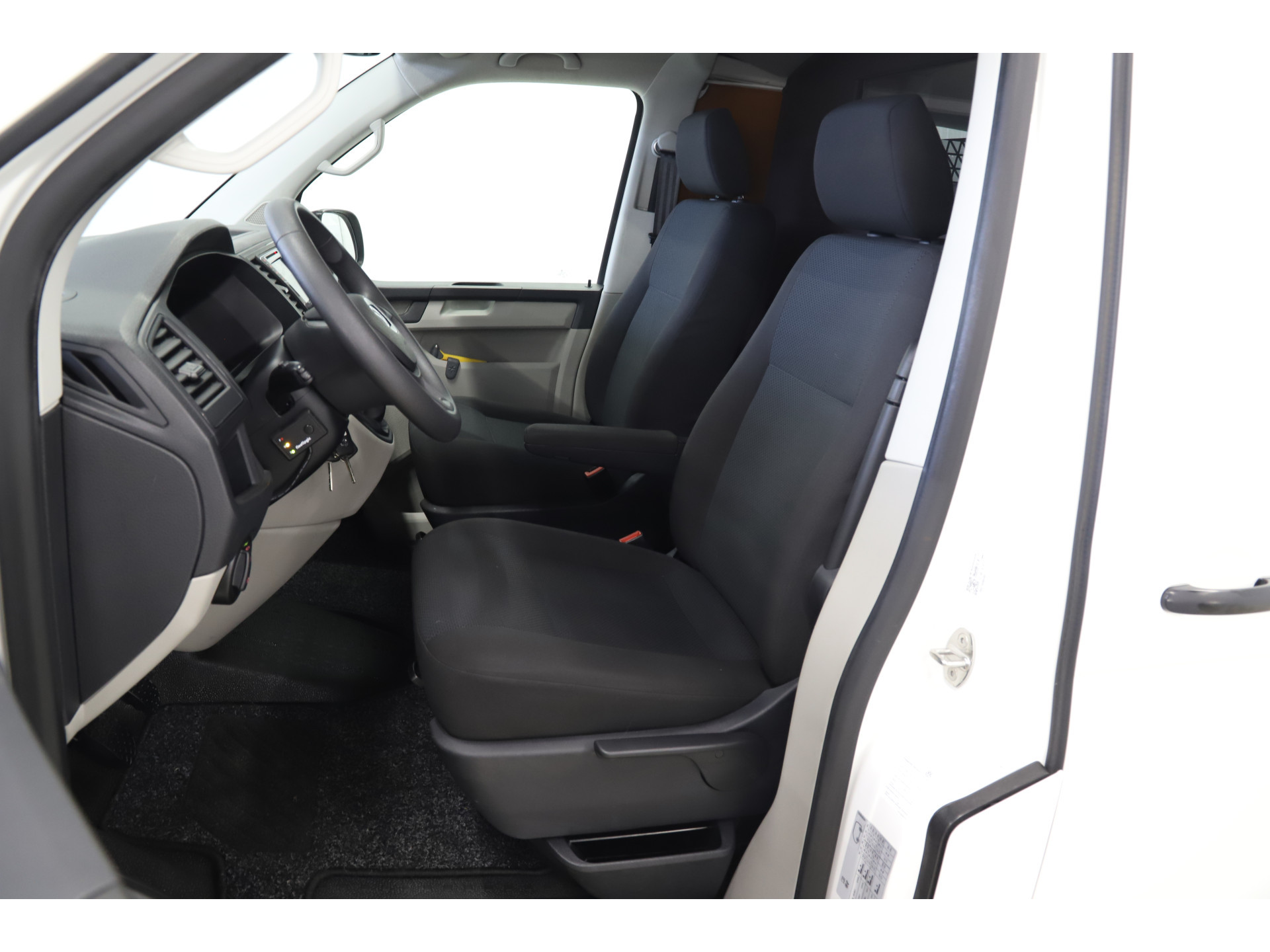 Volkswagen - Transporter 2.0 TDI 102pk L1H1 Comfortline - 2018
