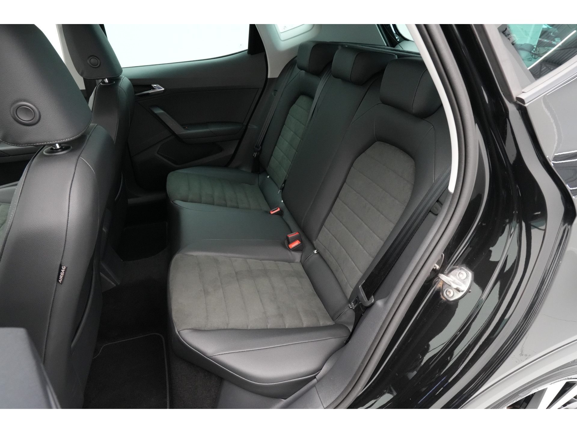 SEAT - Arona 1.0 TGI 90pk Style Business Intense - 2020