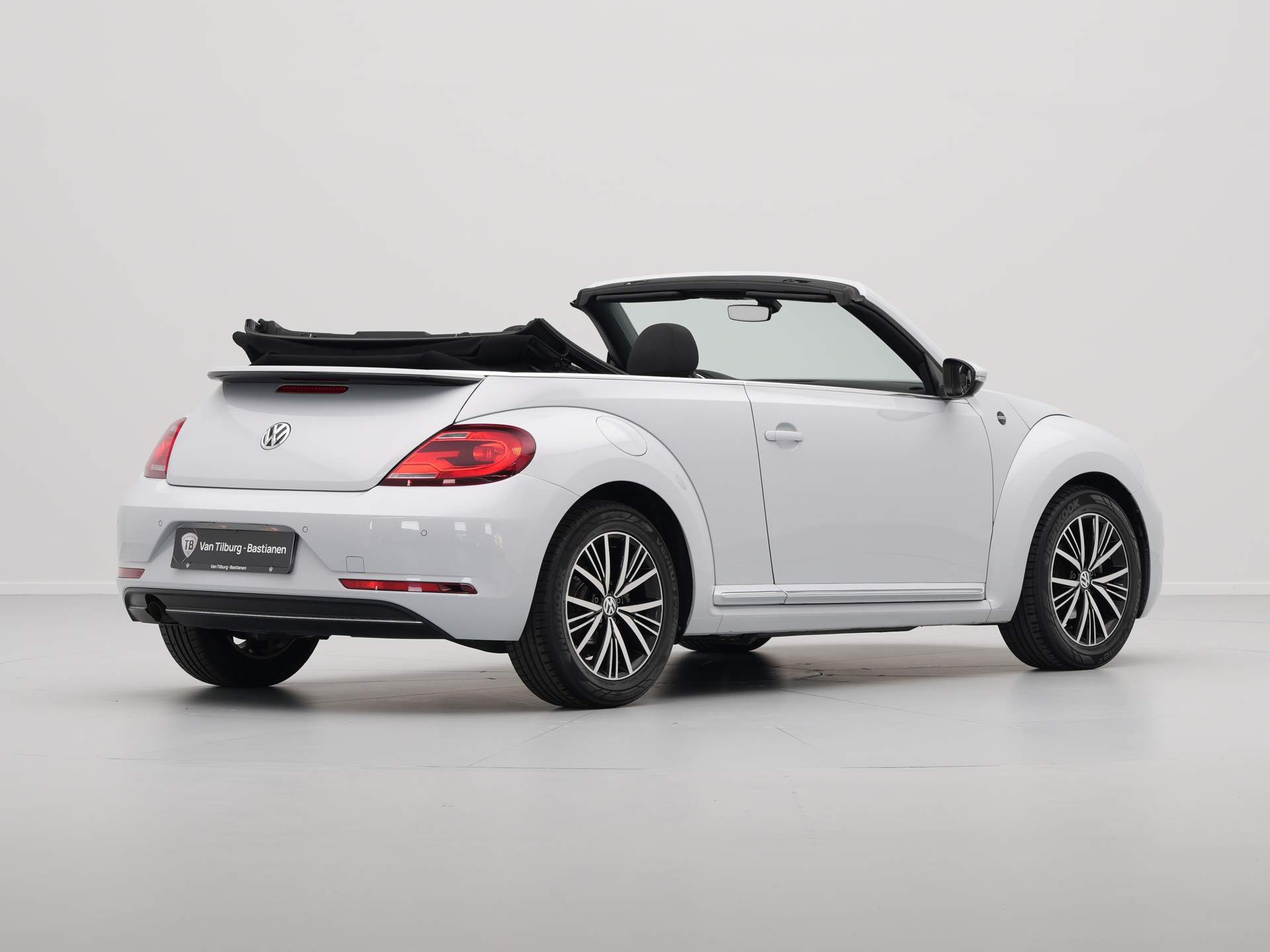 Volkswagen - Beetle Cabriolet 1.2 TSI 105pk sound - 2017