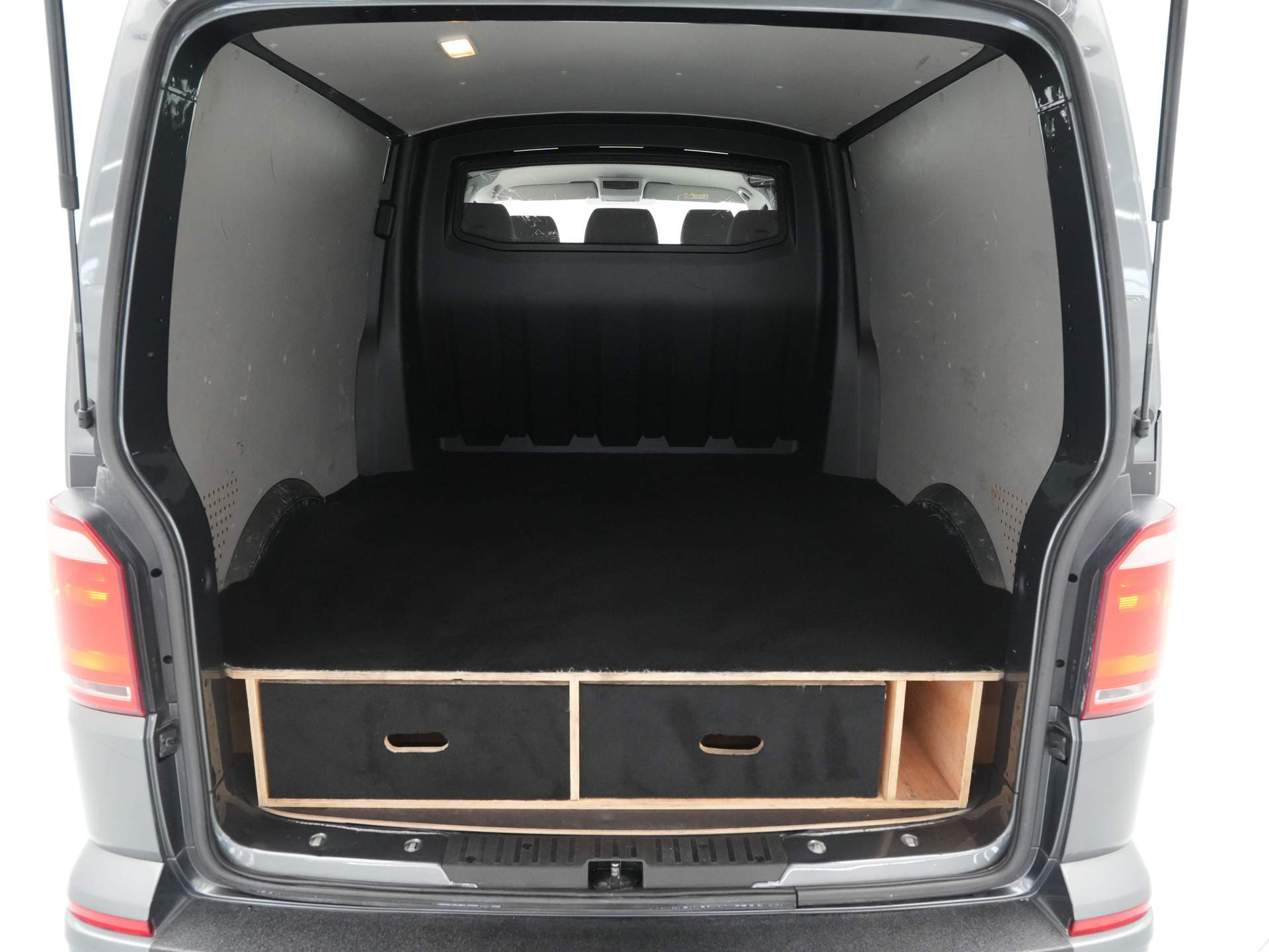 Volkswagen - Transporter 2.0 TDI 102pk L2H1 DC - 2021
