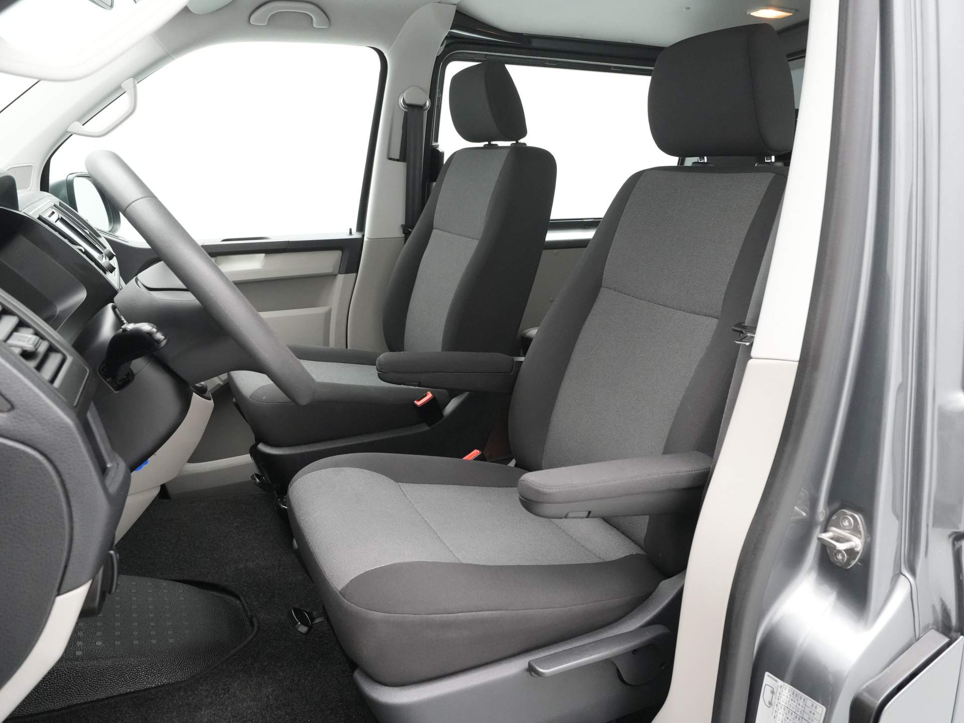 Volkswagen - Transporter 2.0 TDI 102pk L2H1 DC - 2021