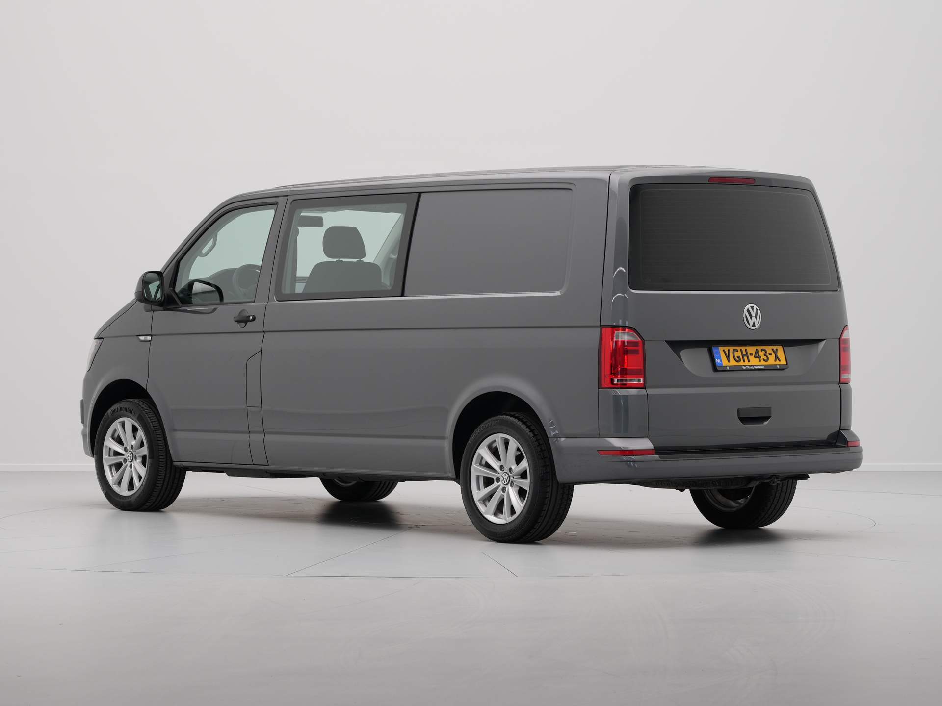 Volkswagen - Transporter 2.0 TDI 102pk L2H1 DC - 2021