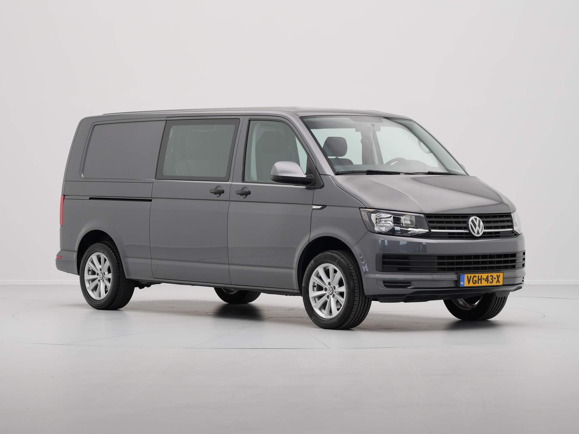 Volkswagen - Transporter 2.0 TDI 102pk L2H1 DC - 2021