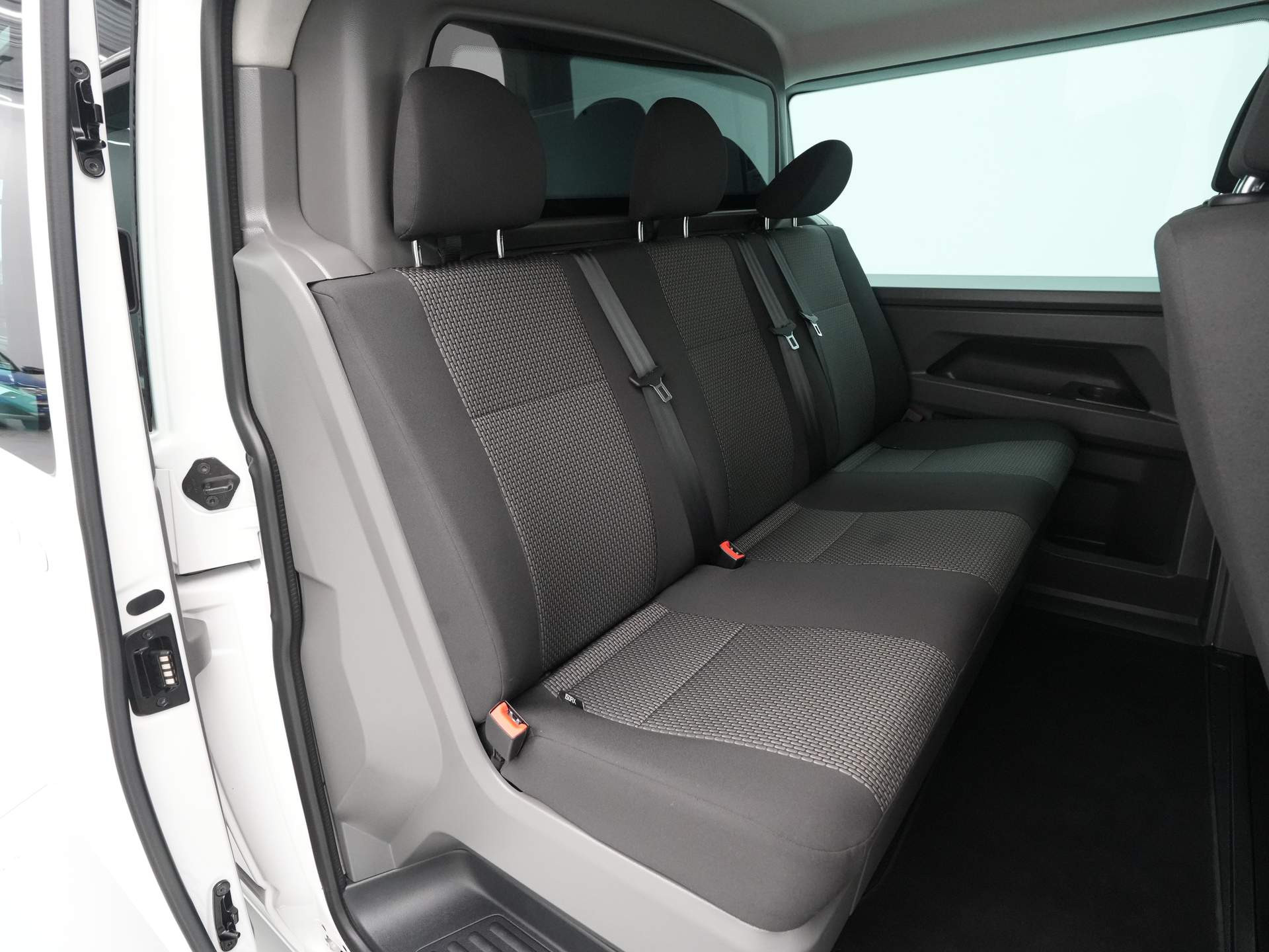 Volkswagen - Transporter 2.0 TDI L2H1 30 DC Highline - 2024