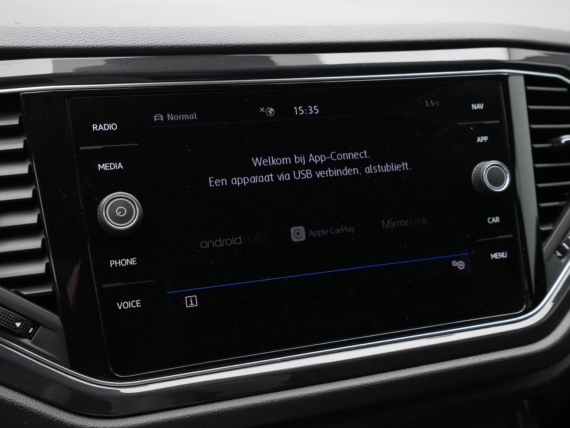Volkswagen - T-Roc 1.5 TSI 150pk DSG Sport R-Line - 2019