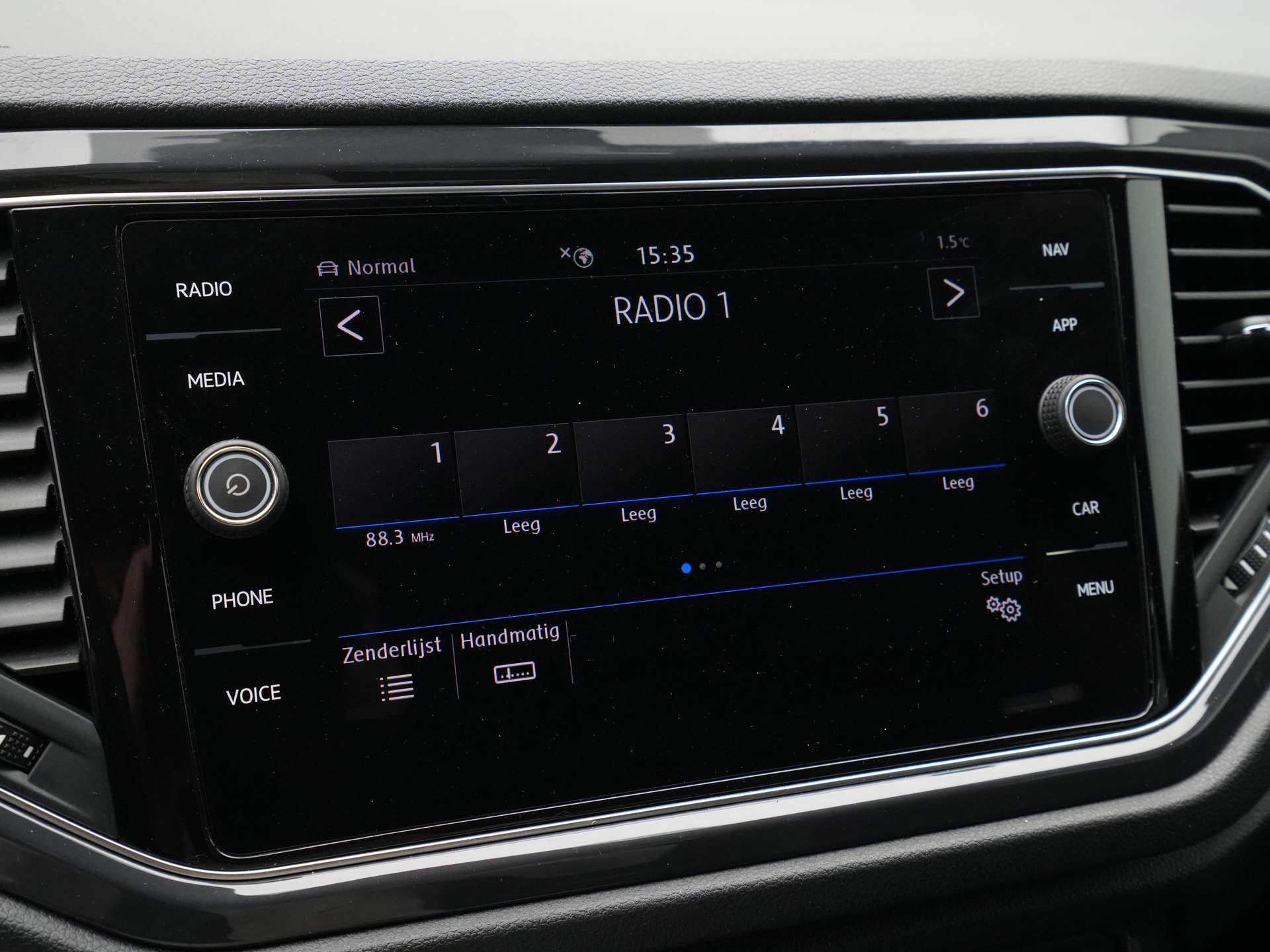 Volkswagen - T-Roc 1.5 TSI 150pk DSG Sport R-Line - 2019