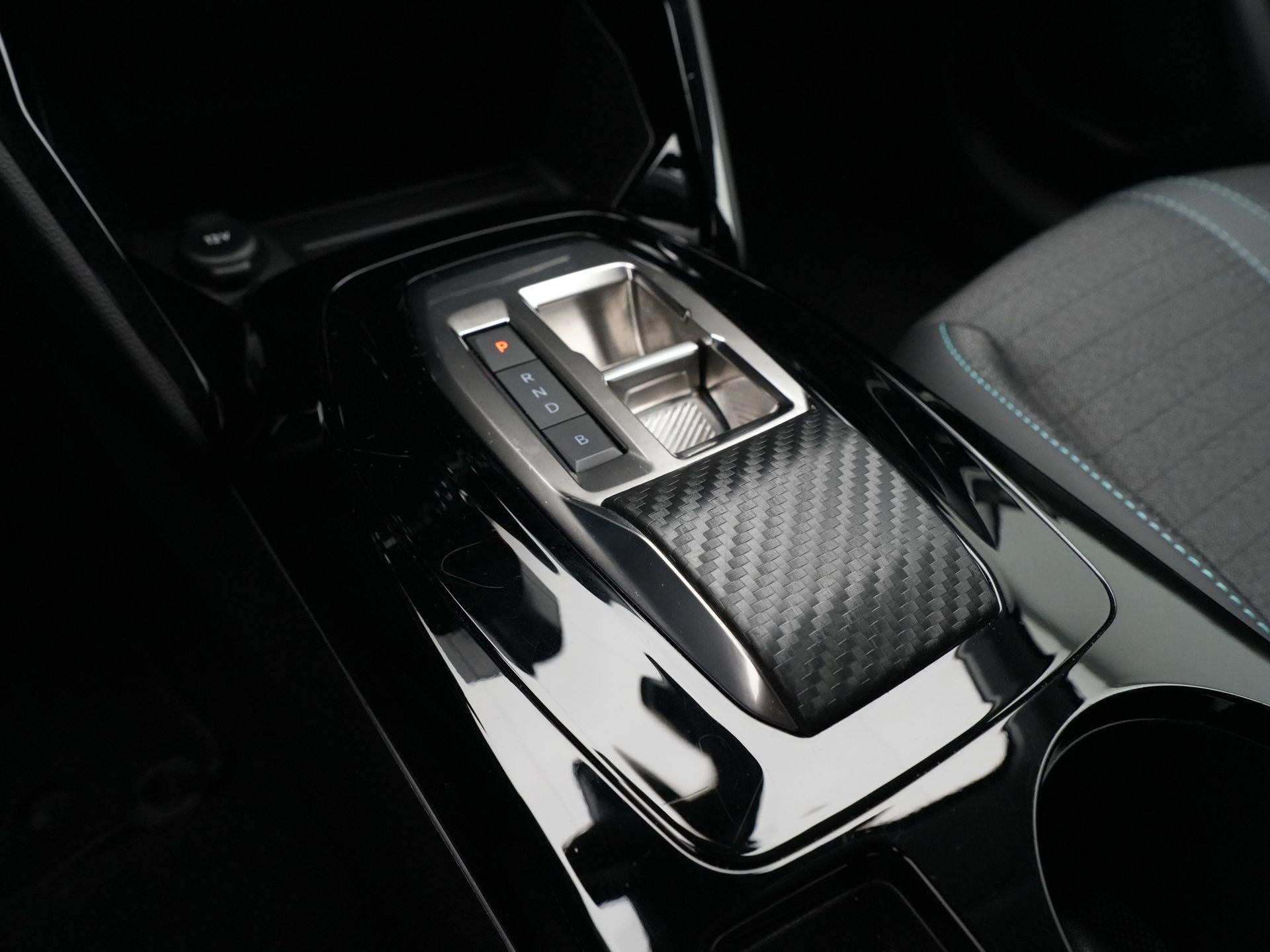 Peugeot - e-208 EV Allure 50 kWh - 2022