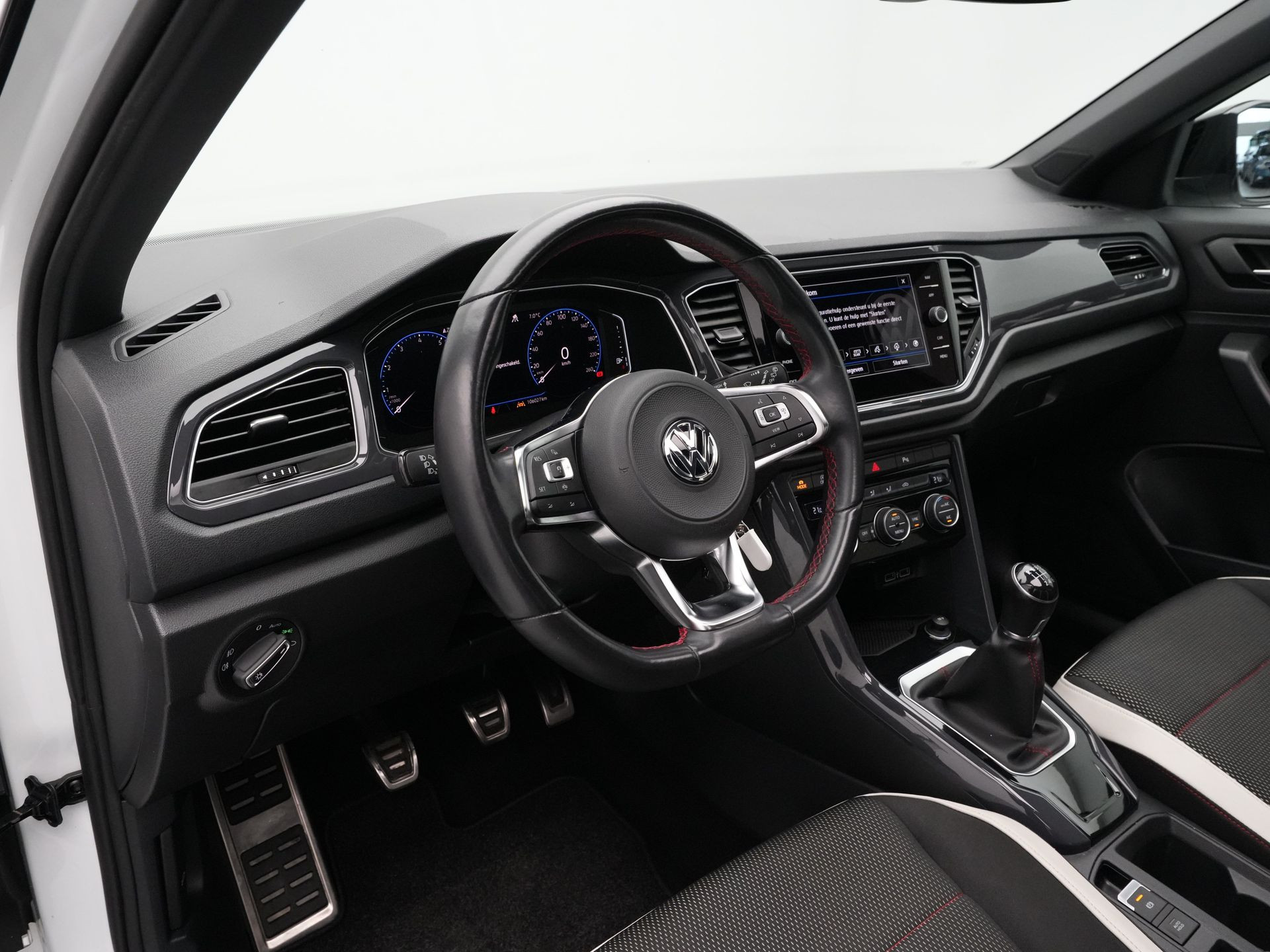 Volkswagen - T-Roc 1.5 TSI 150pk Sport R-Line - 2020