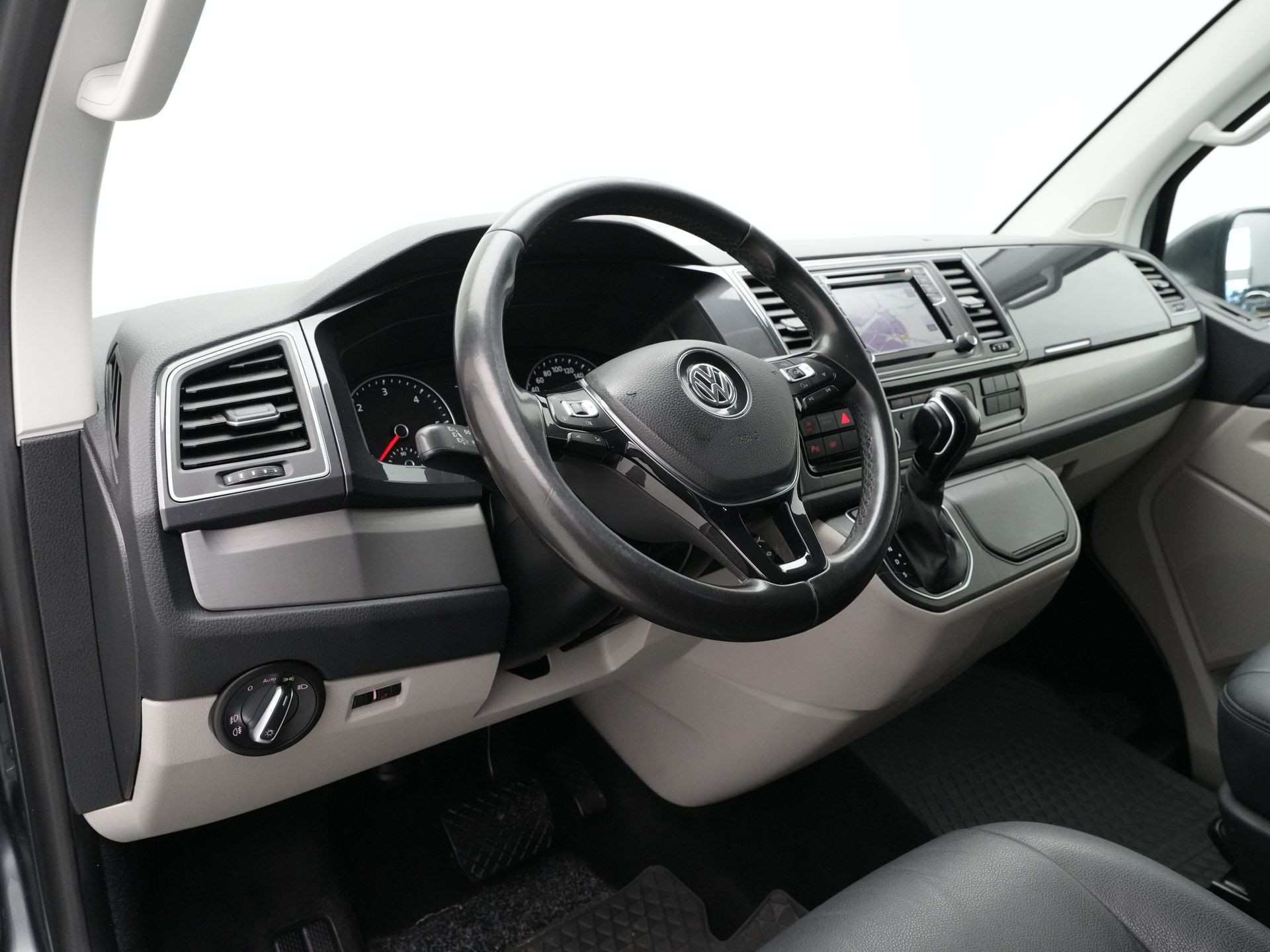 Volkswagen - Transporter 2.0 TDI 204pk DSG L1H1 Highline - 2019