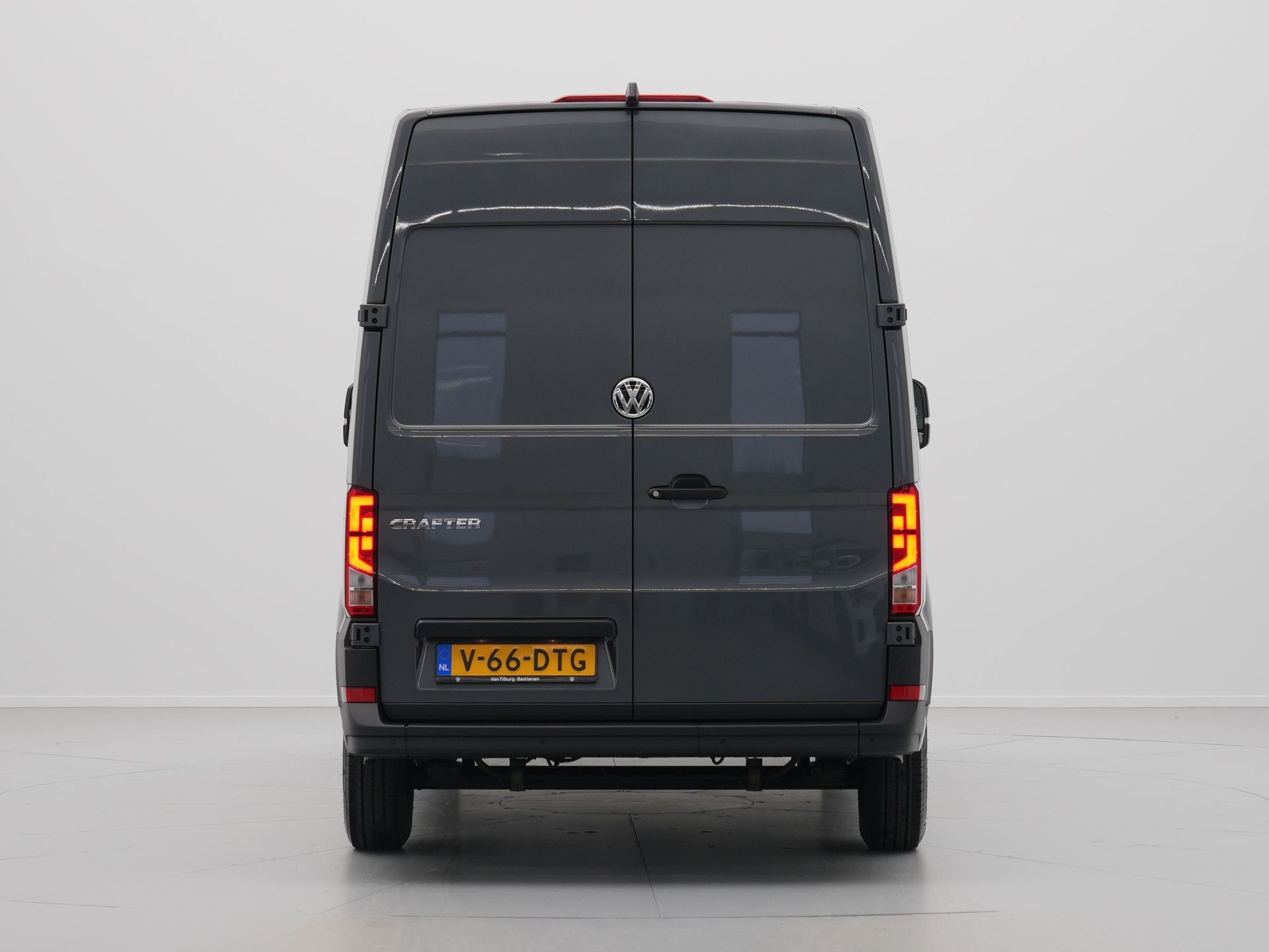 Volkswagen - Crafter 30 2.0 TDI 140pk DSG L3H3 Highline - 2024