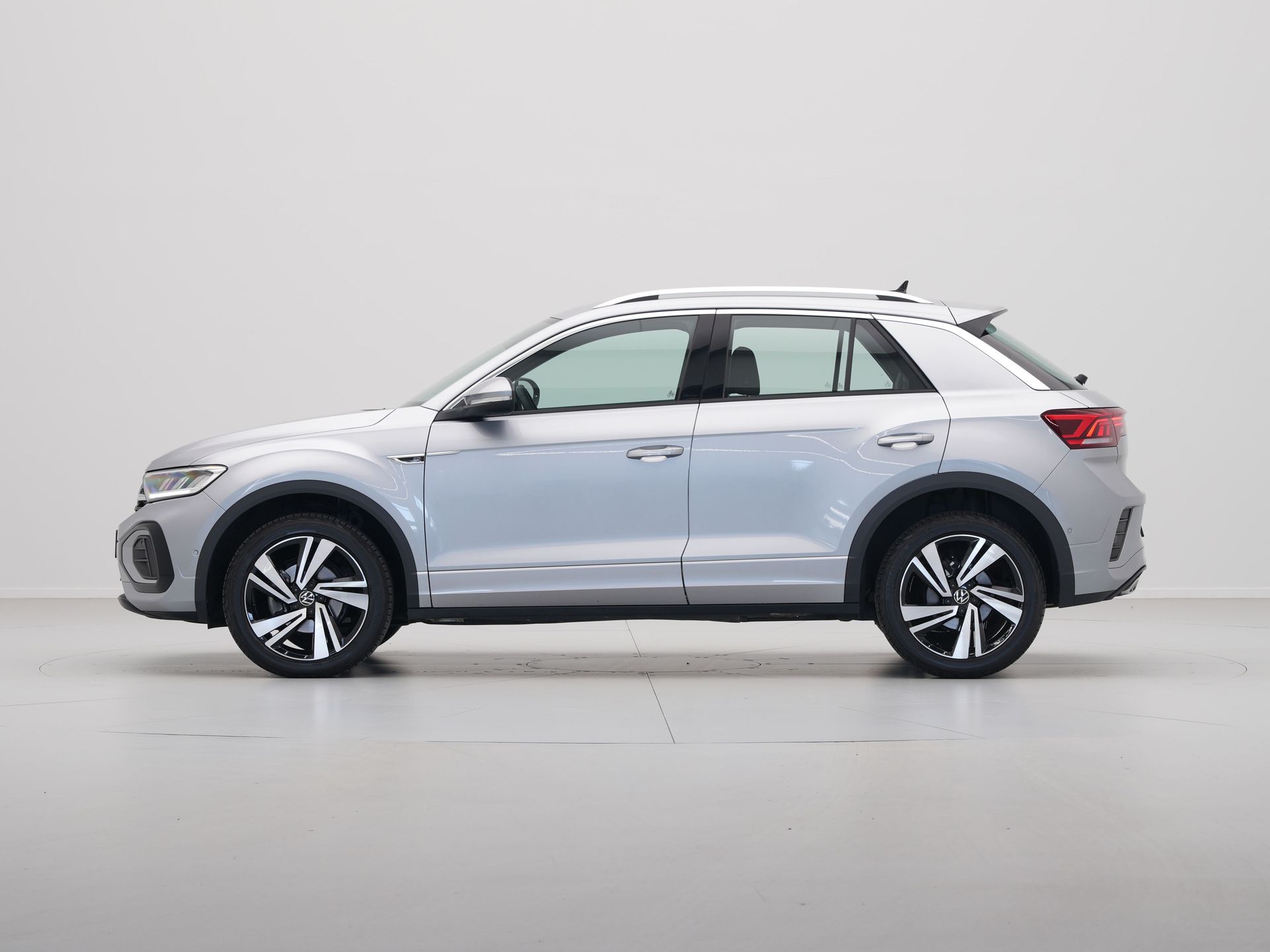 Volkswagen - T-Roc 1.5 TSI 150pk DSG R-Line - 2024