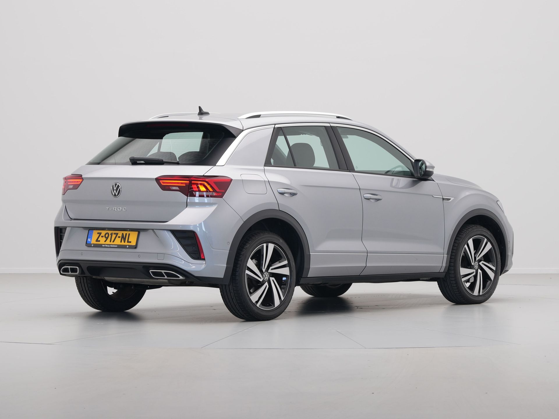 Volkswagen - T-Roc 1.5 TSI 150pk DSG R-Line - 2024