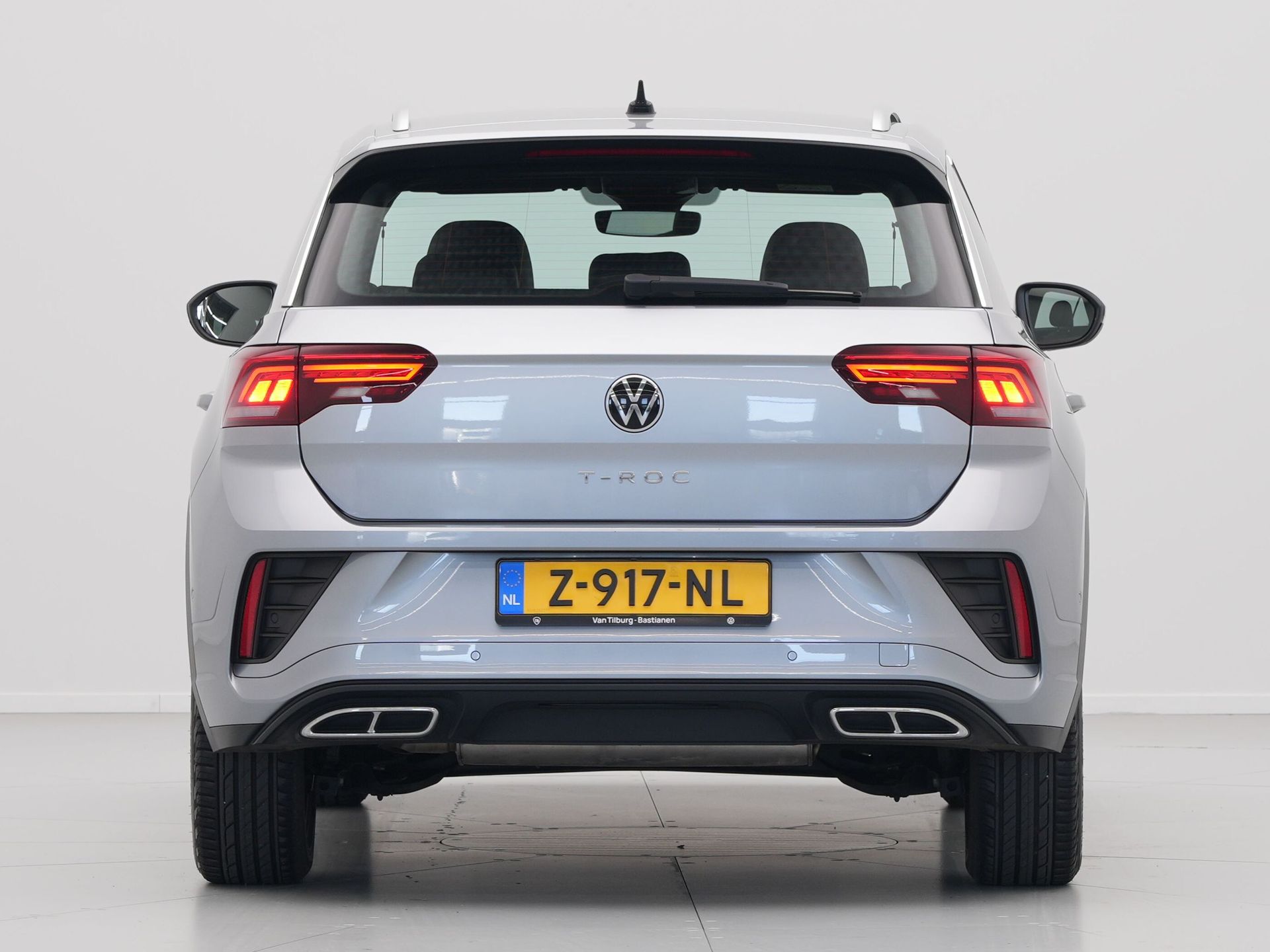 Volkswagen - T-Roc 1.5 TSI 150pk DSG R-Line - 2024