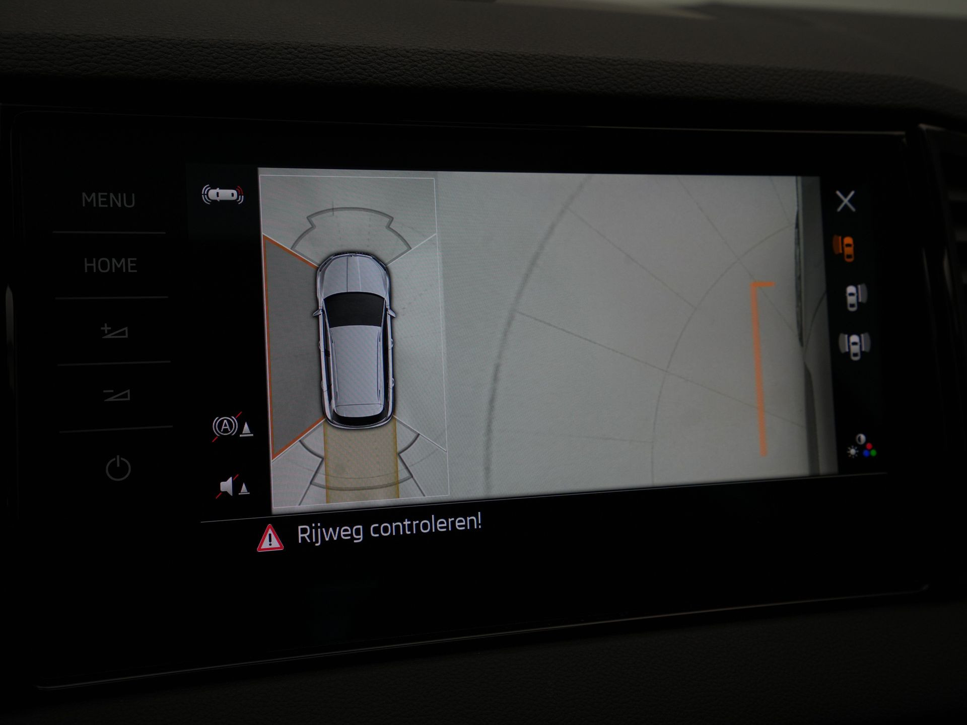 Škoda - Karoq 1.5 TSI ACT Sportline Business - 2023