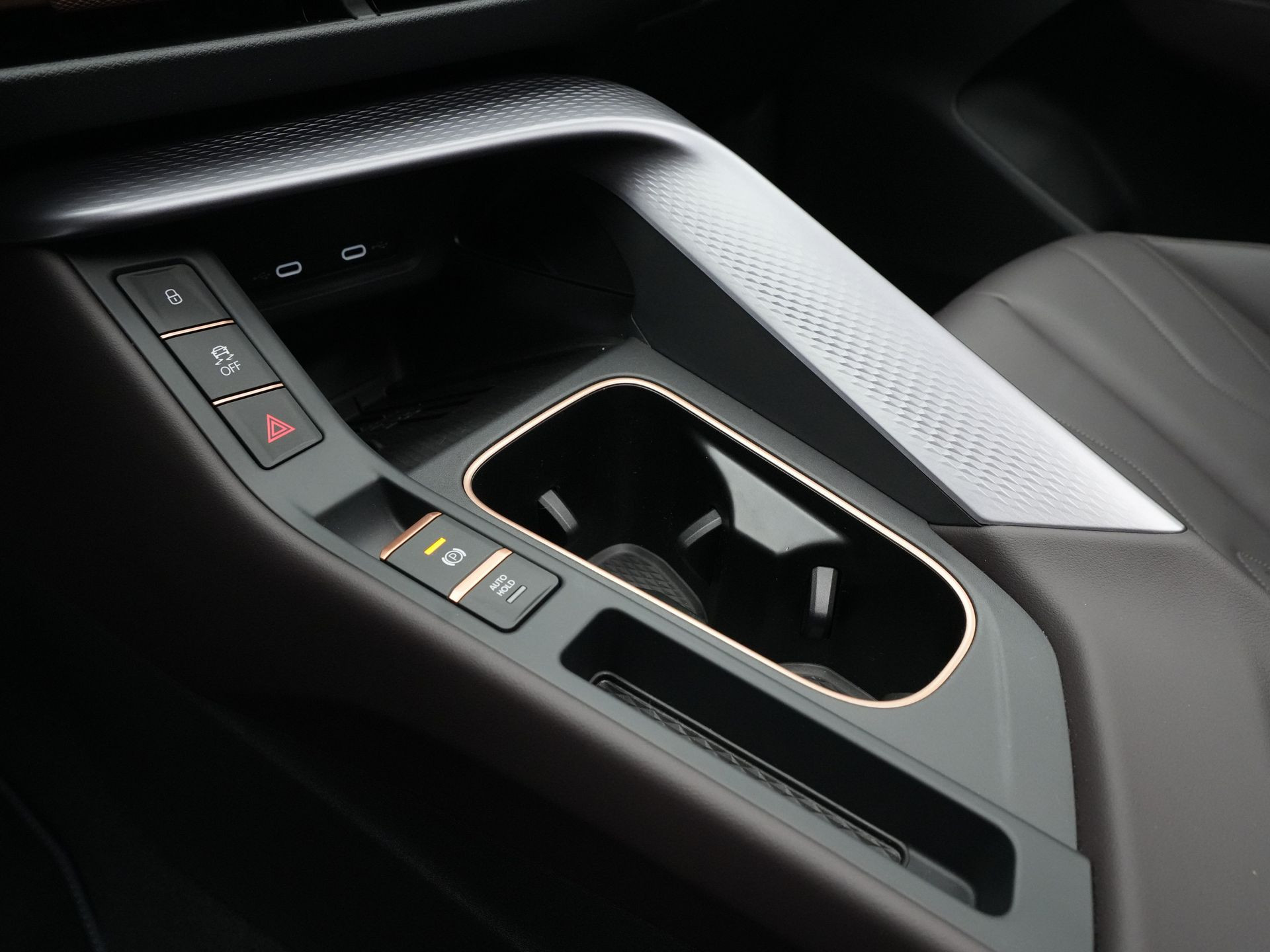 CUPRA - Terramar 1.5 TSI 272pk e-Hybrid VZ Performance - 2025
