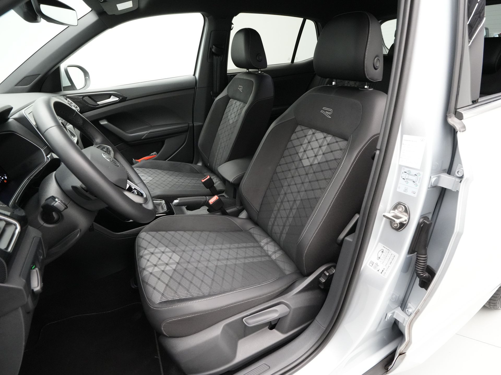 Volkswagen - T-Cross 1.0 TSI 110pk DSG R-Line - 2024